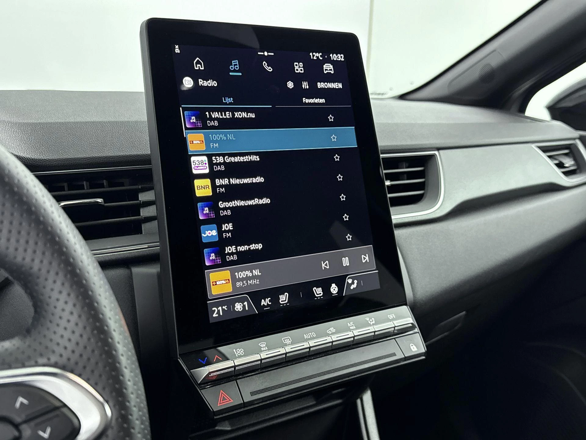 Renault-Captur-image-6