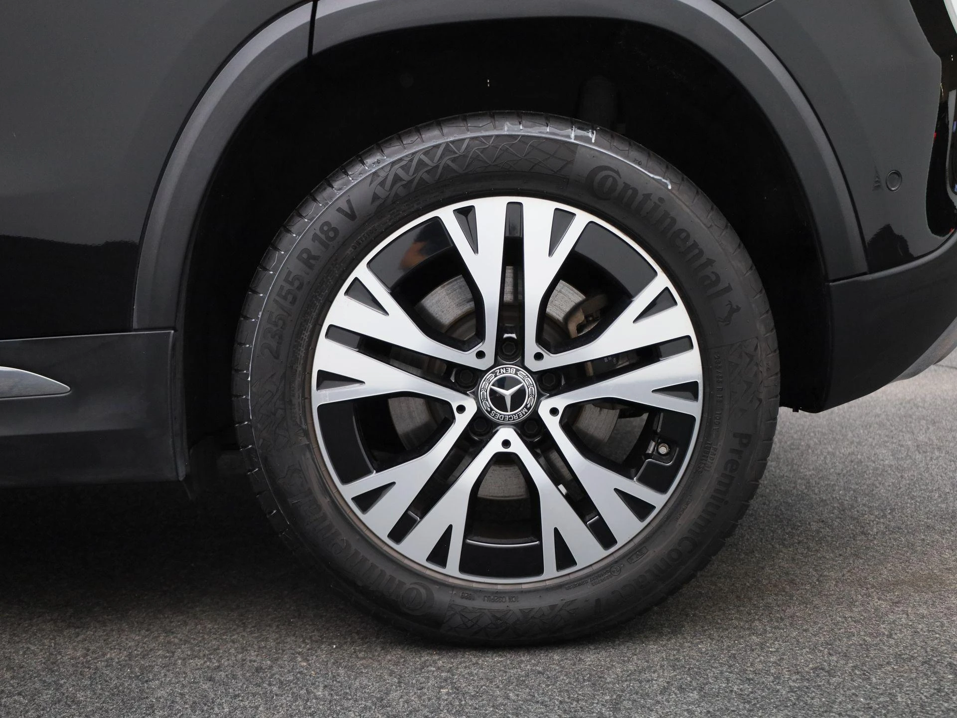 Mercedes-Benz-GLA-image-12