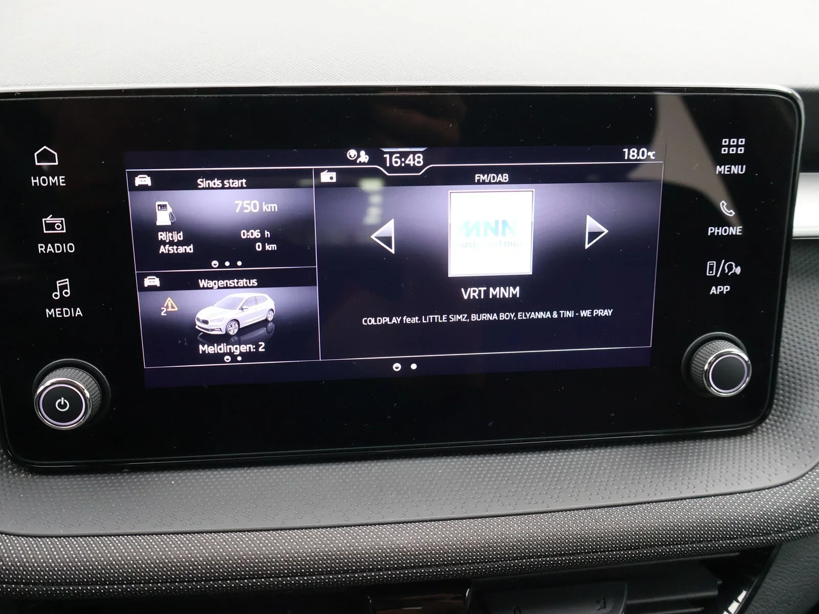 Škoda Fabia Fabia 1.0i Selection *APP CONNECT*PDC*ZETELVERWARMING*DIGITAL DASHBOARD*...