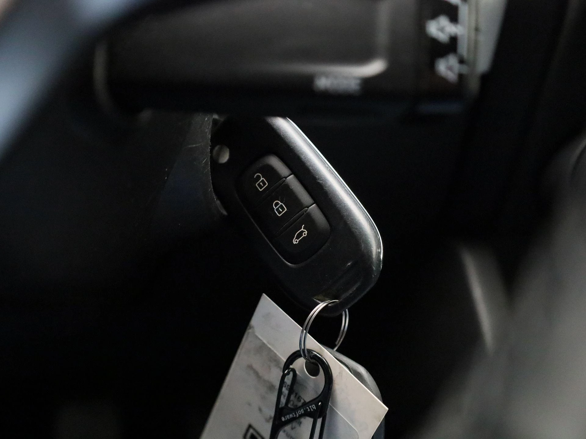 Renault-Clio-image-17