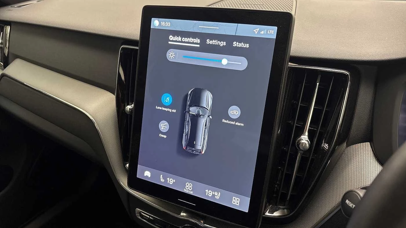 Volvo XC60 T6 AWD PHEV Recharge Black Edition Plus
