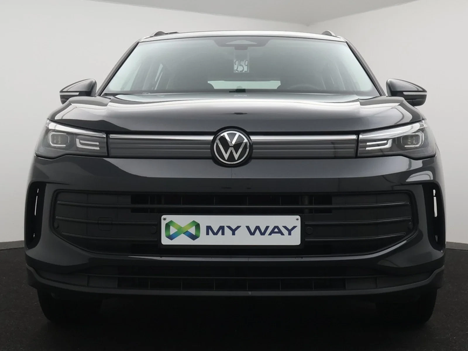 Volkswagen-Tiguan-image-26