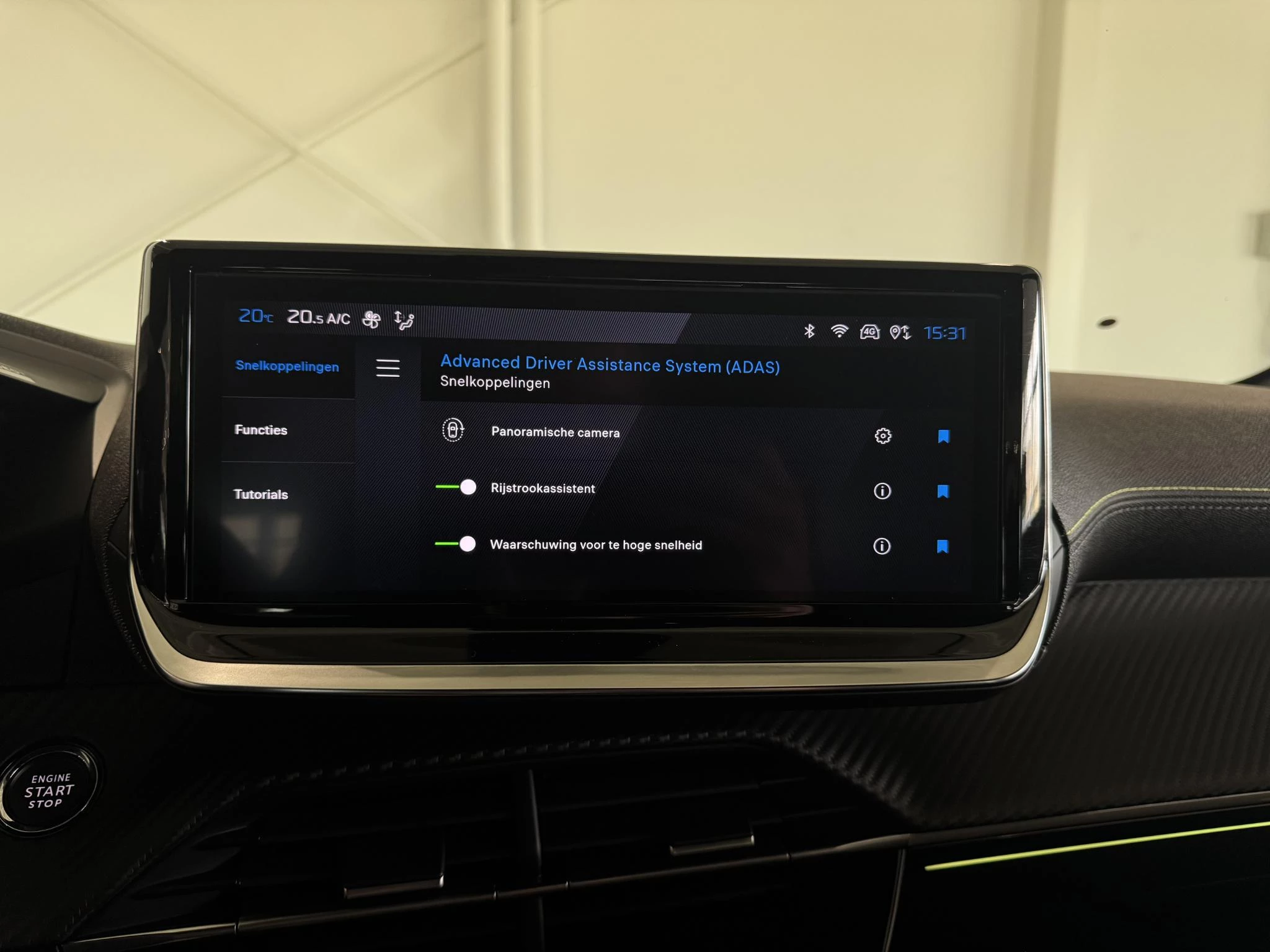 Peugeot-e-208-image-25