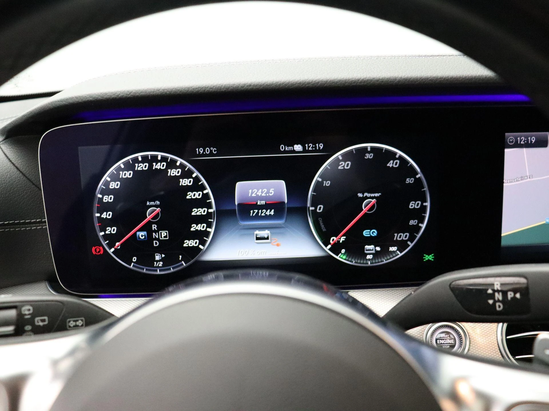 Mercedes-Benz-Classe E-image-16