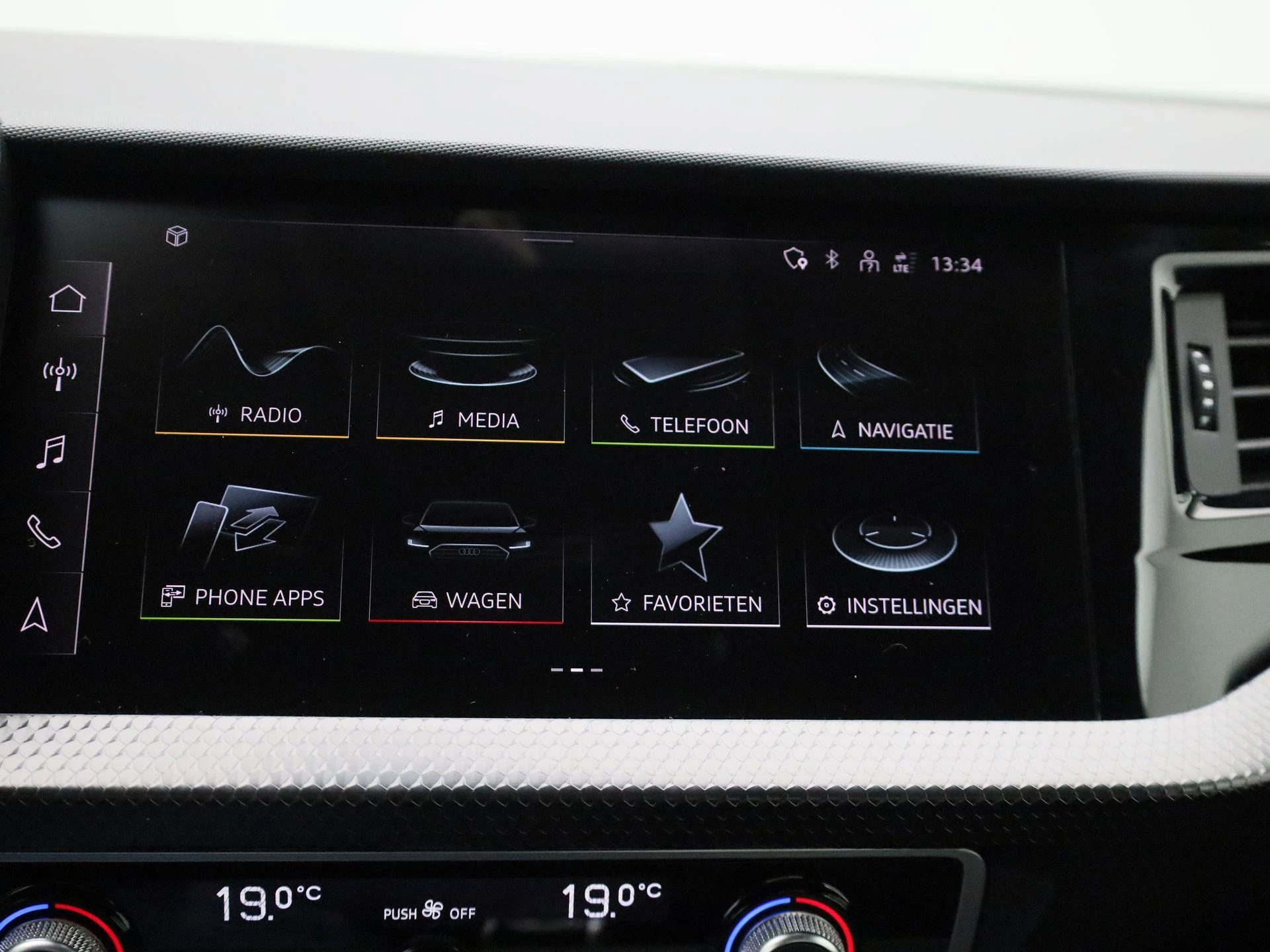 Audi-A1 Sportback-image-17