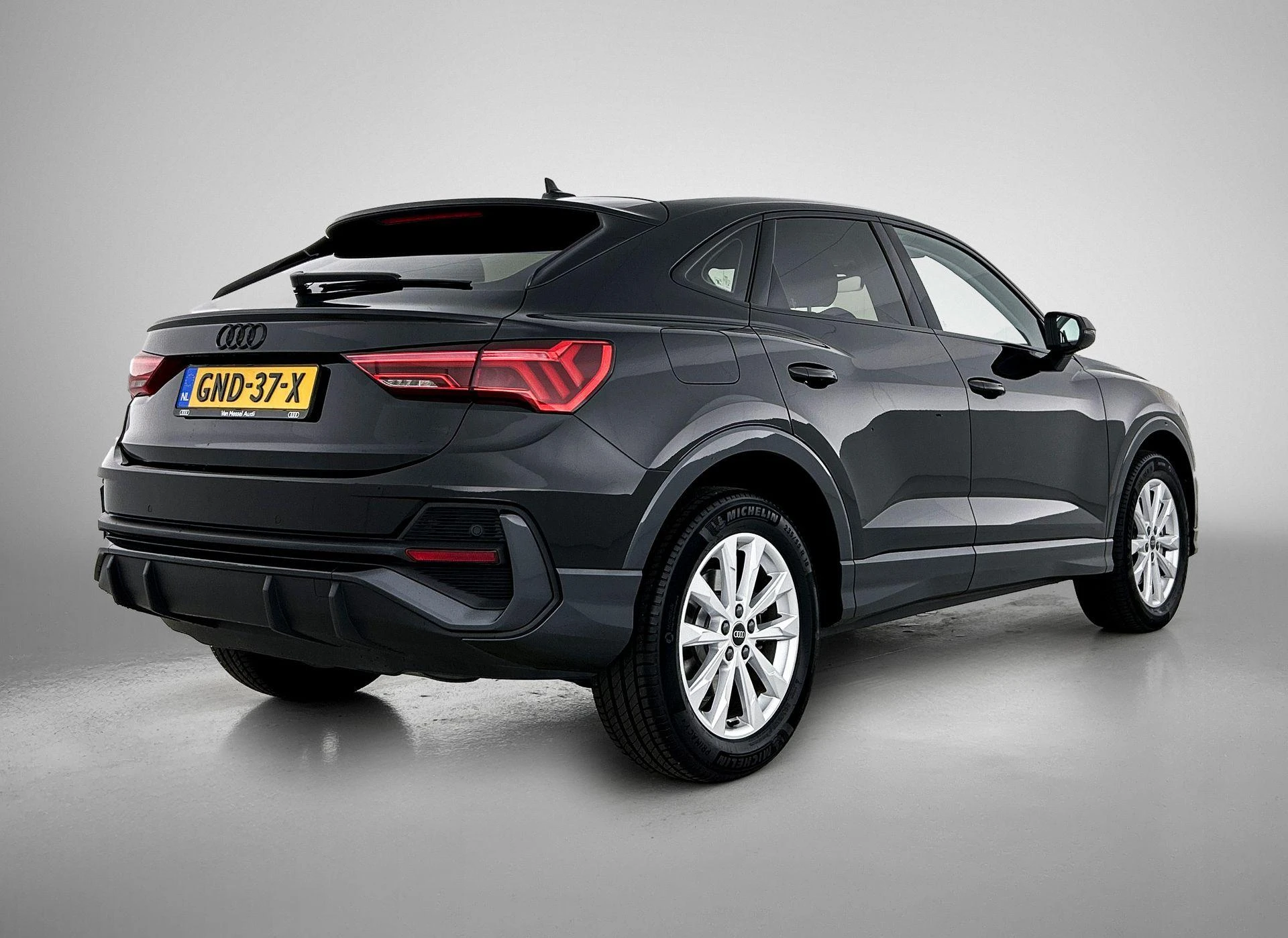 Audi-Q3-image-3