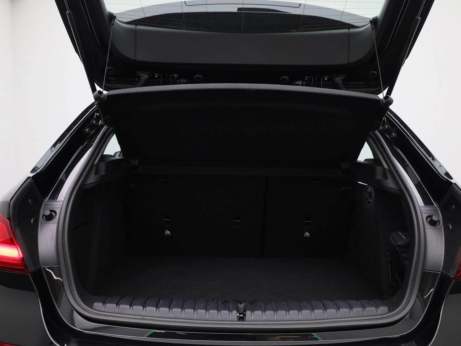 BMW-1 Reeks-image-13