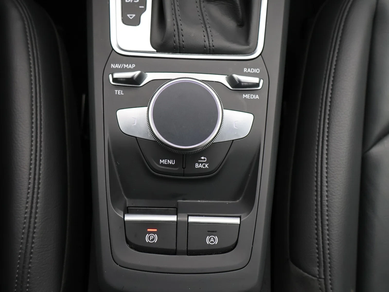 Audi Q2 Audi Q2 Business Edition Advanced 35TFSI 150PK *AUTOMAAT*LEDER*NAVI*CAMERA*PDC*ACC*VIRTUAL COCKPIT*.