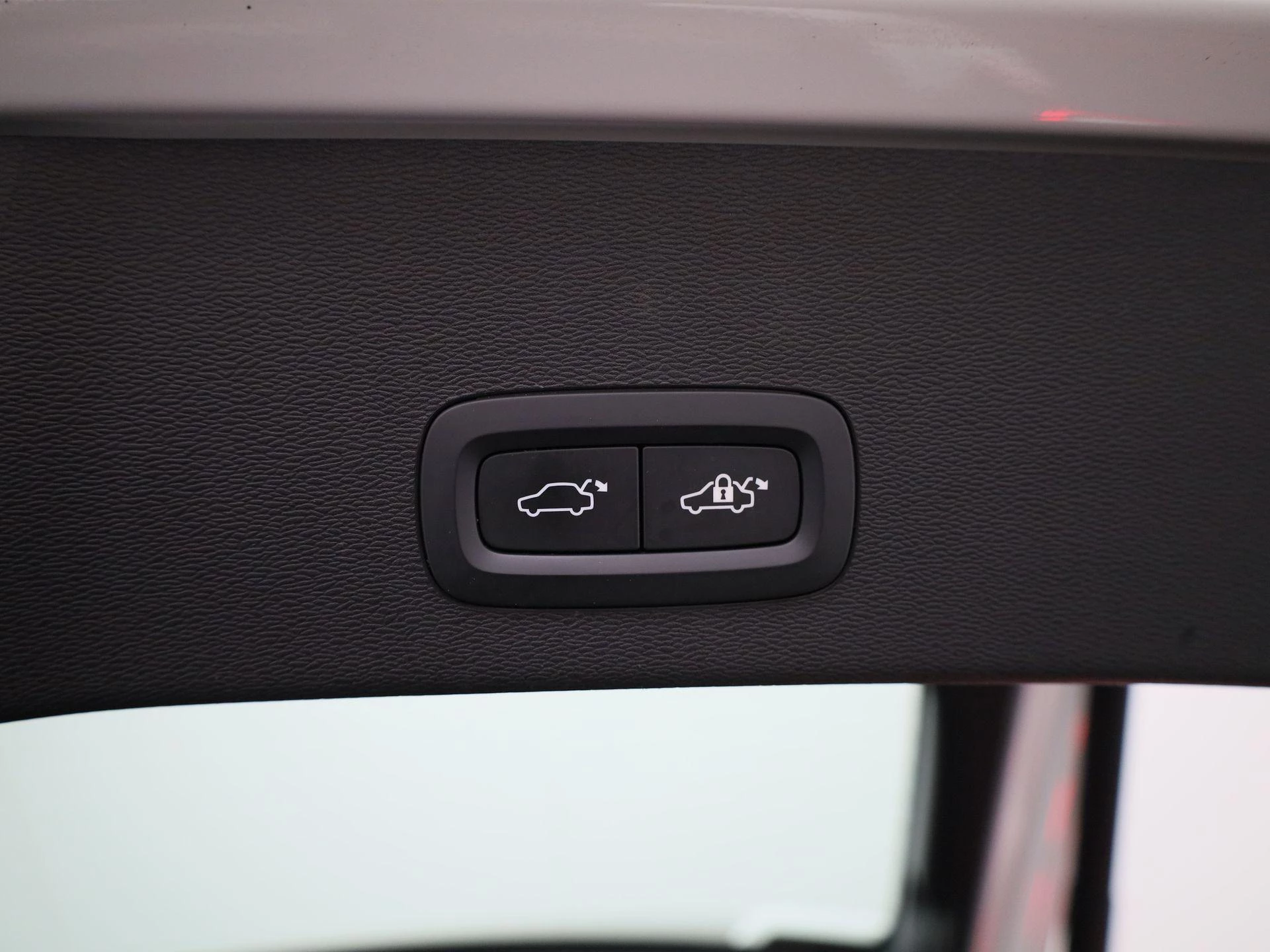 Volvo-C40-image-12