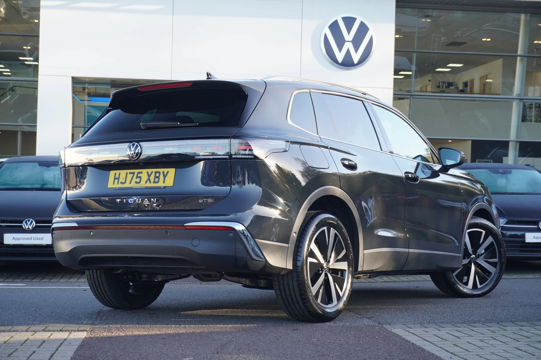 Volkswagen-Tiguan-image-14
