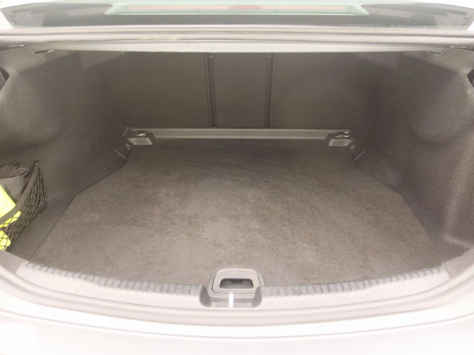 Mercedes-Benz-C-Klasse-image-12