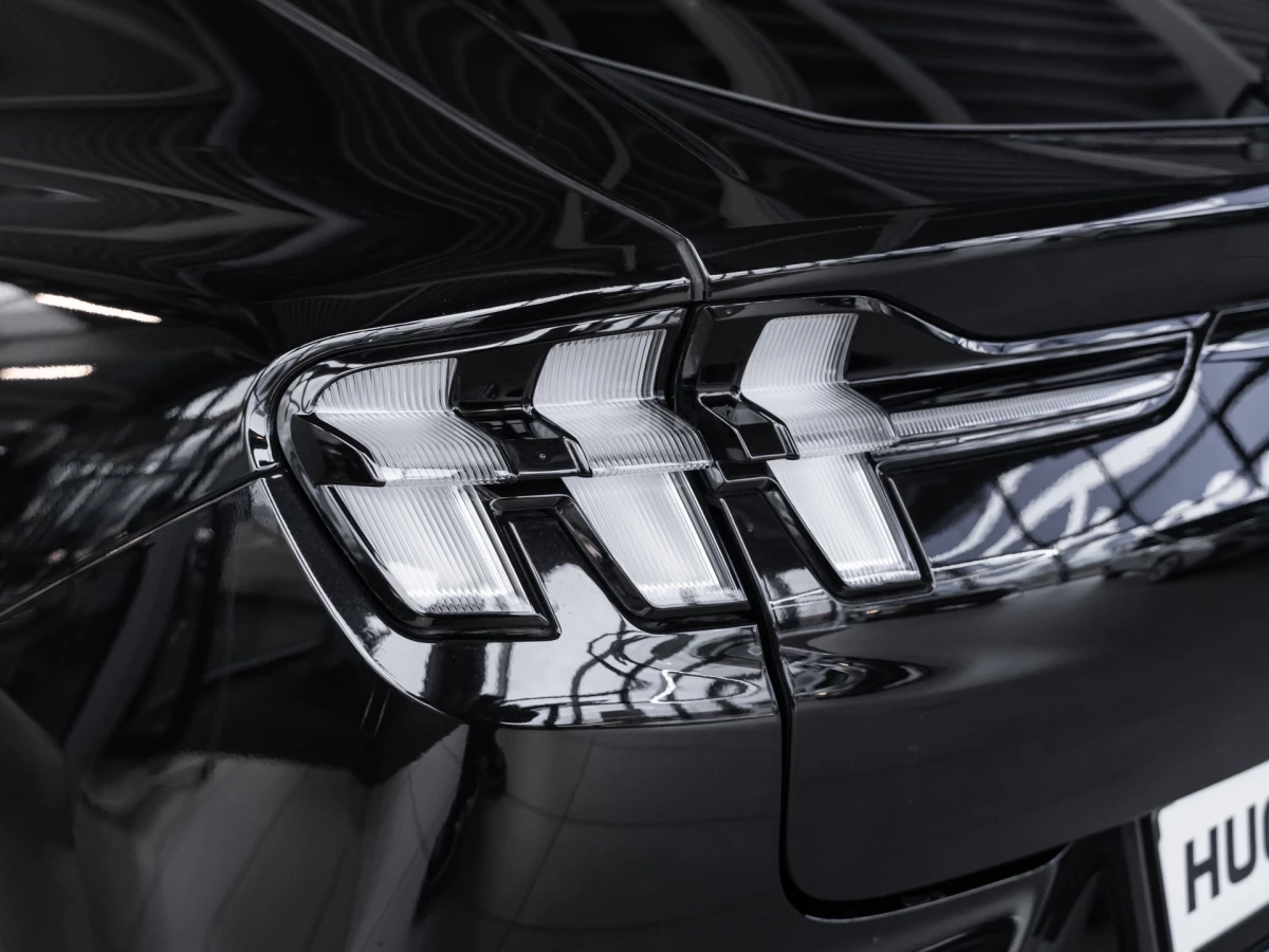 Ford-Mustang Mach-E-image-18