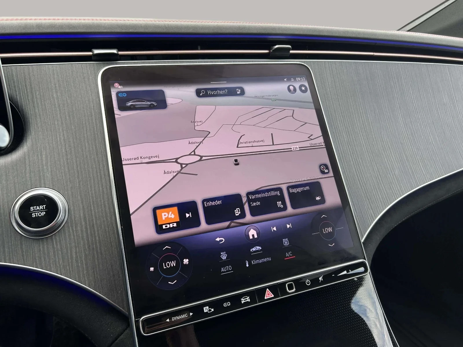 Mercedes-Benz-EQE-image-16