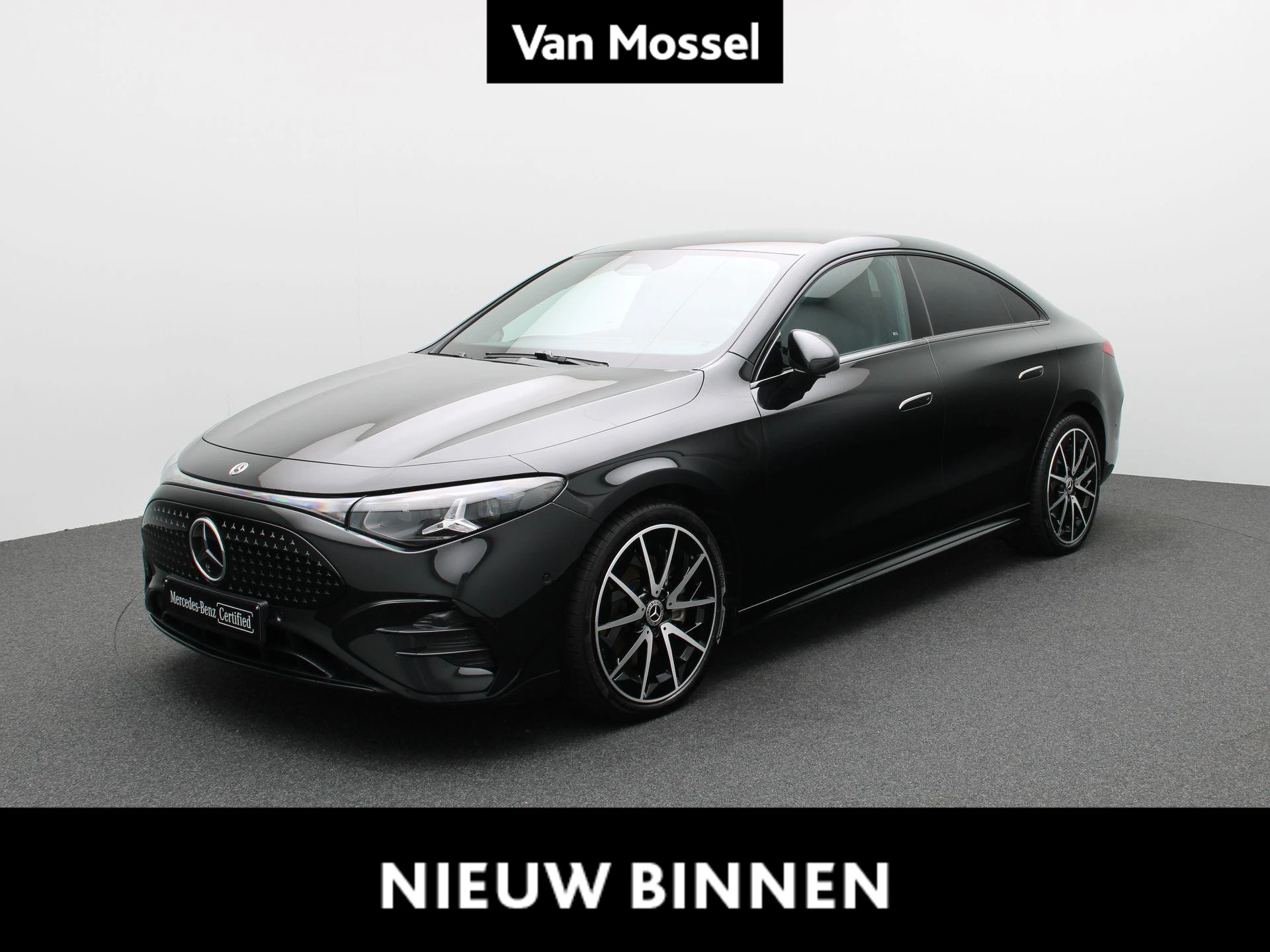 Mercedes-Benz-CLA-image-0