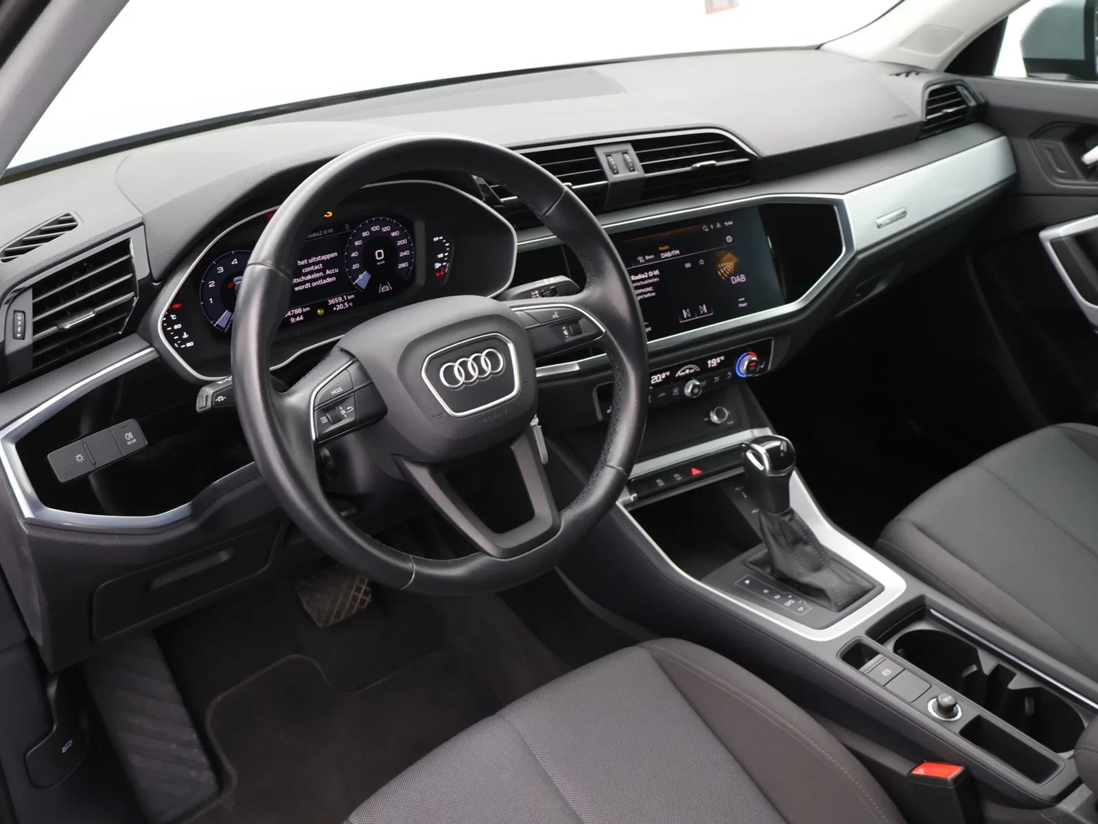 Audi Q3 35TFSI Business Edition Advanced 150PK *AUTOMAAT*VIRTUAL COCKPIT*SHADOW LOOK*TREKHAAK*CRUISE*PDC*APP