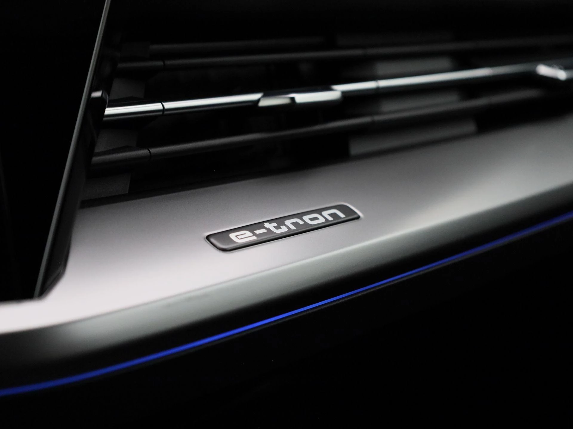 Audi-Q4 e-tron-image-26