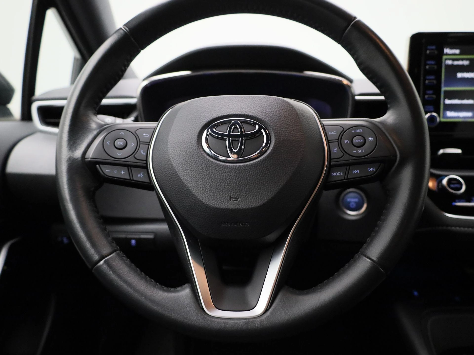 Toyota Corolla 1.8 Hybrid Business Plus