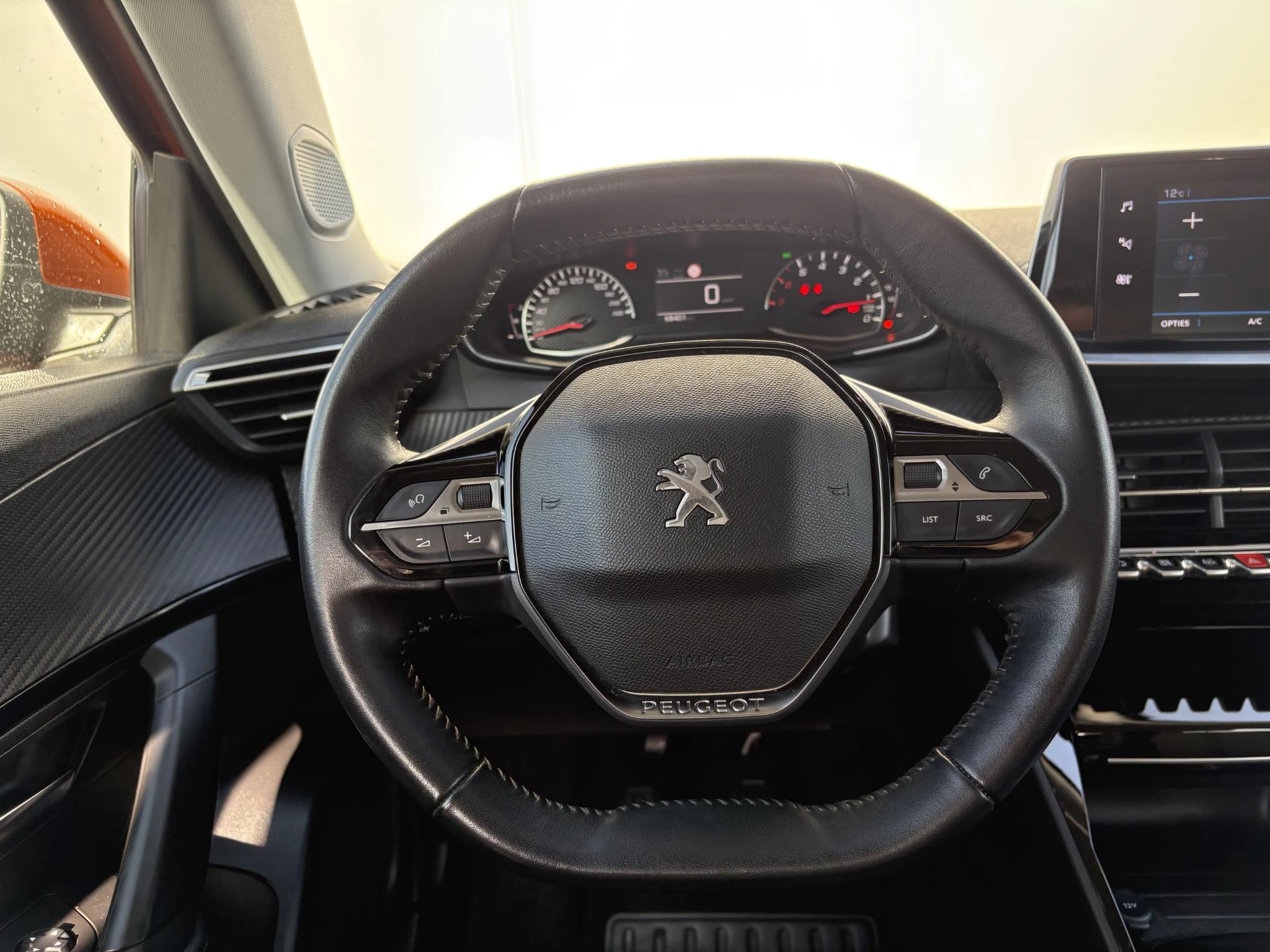 Peugeot-2008-image-13
