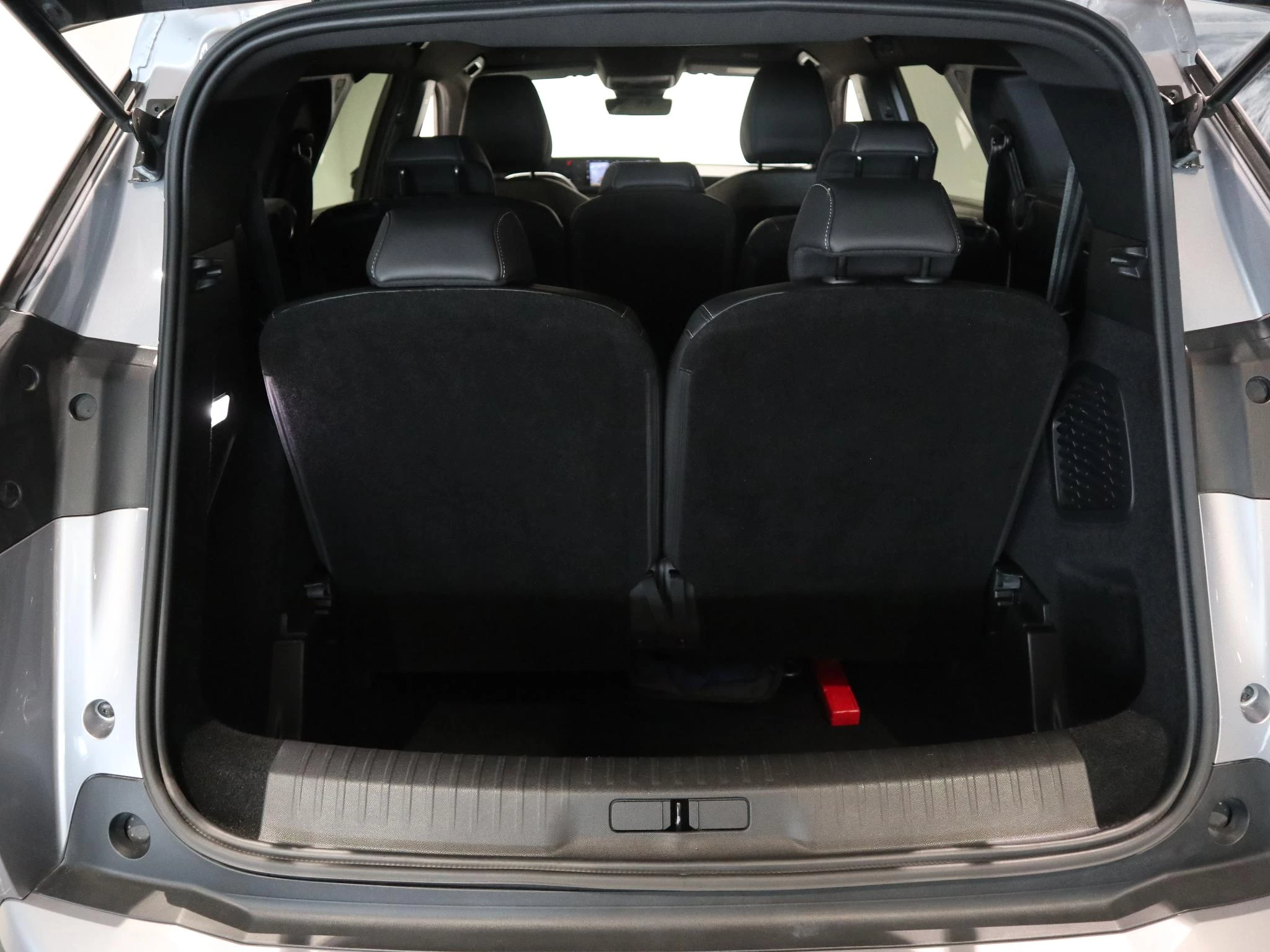 Peugeot-5008-image-20
