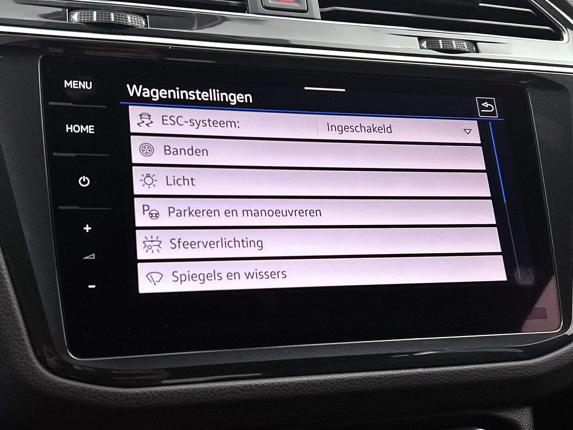Volkswagen-Tiguan-image-11
