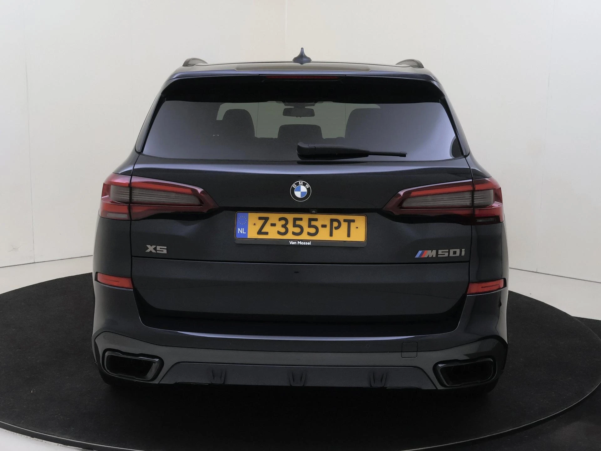 BMW X5 M50i High Executive