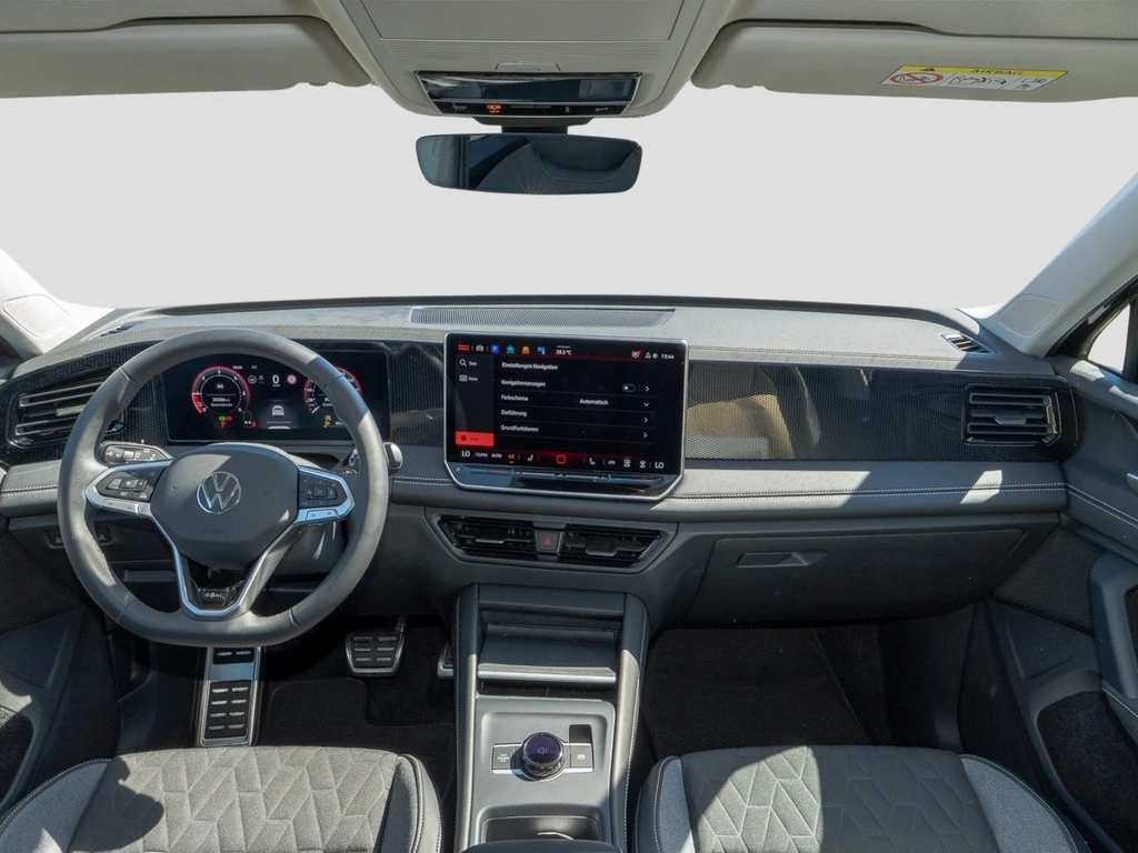 Volkswagen-Tiguan-image-11