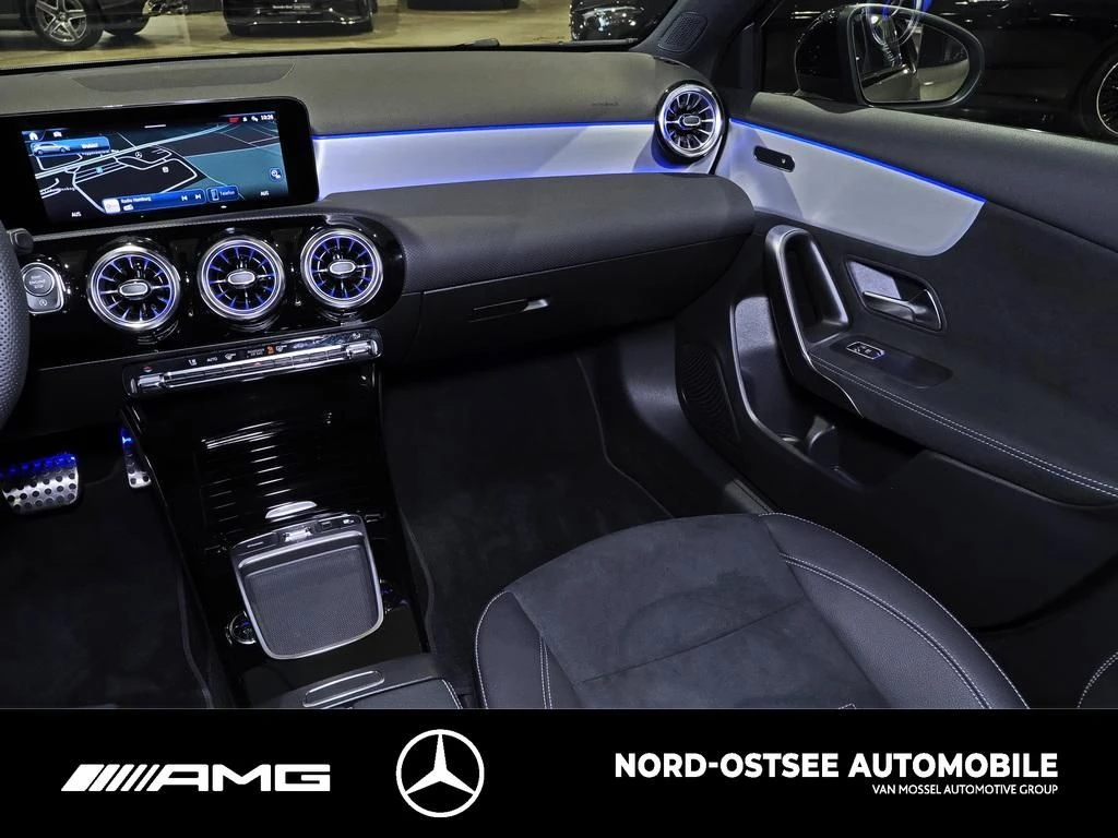 Mercedes-Benz A-Klasse 180 SPECIAL EDITION AMG ADVANCED+ KAM PANO SHZ AMG Line