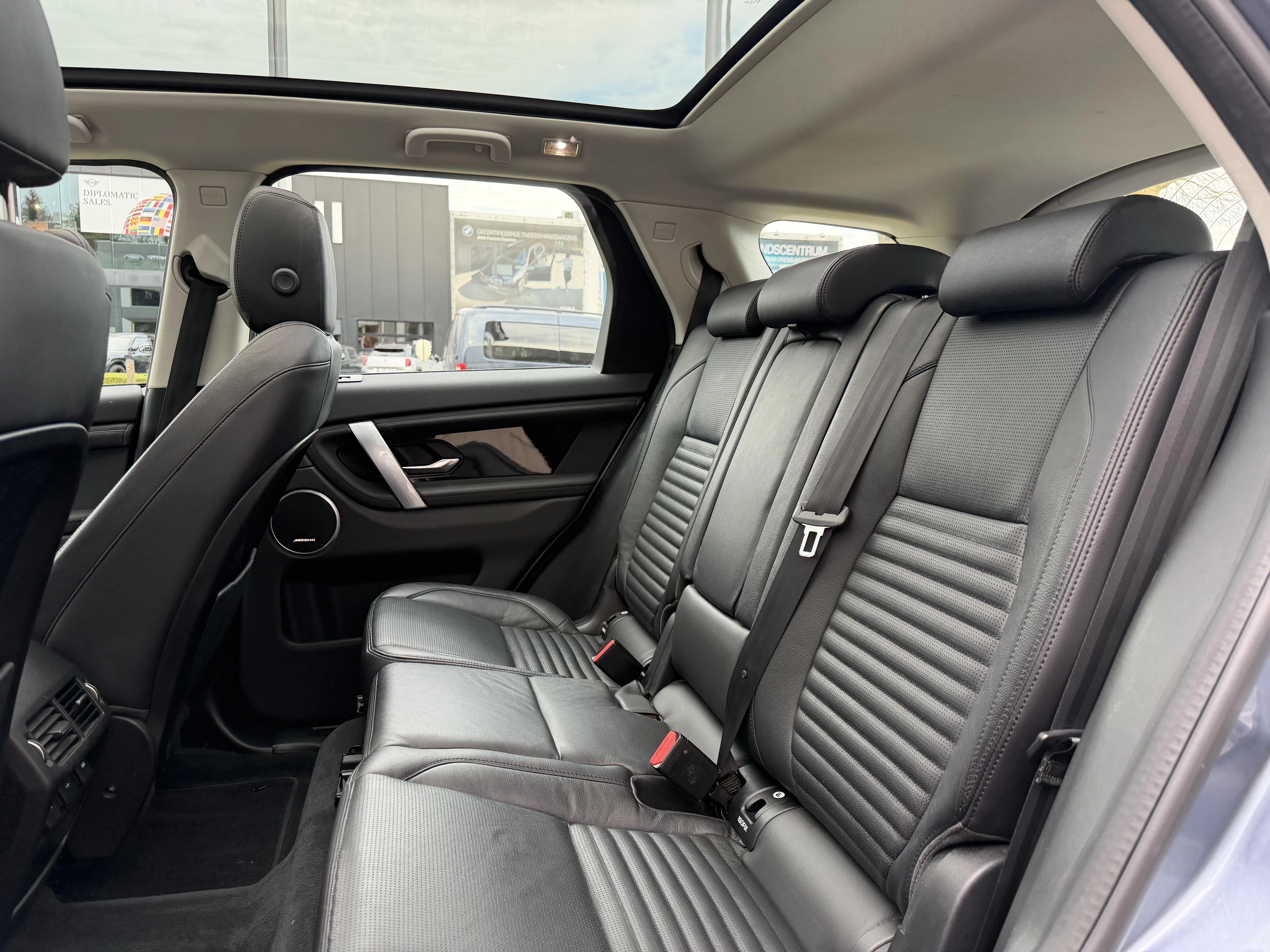 Land Rover-Discovery Sport-image-27