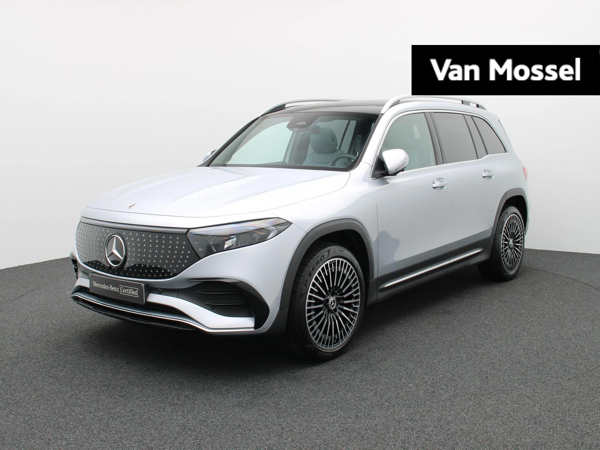 Mercedes-Benz-EQB-image-0