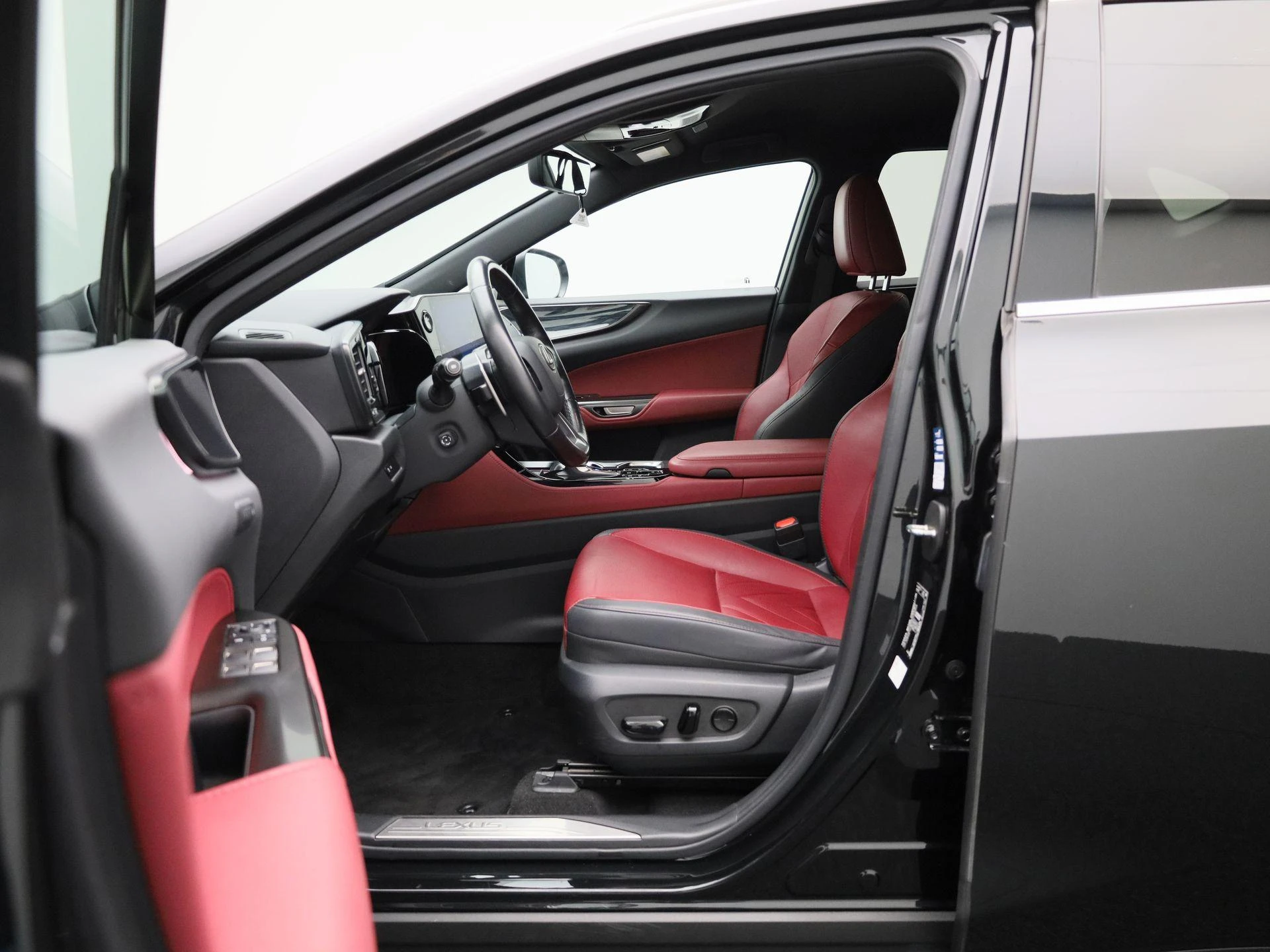 Lexus-NX-image-8