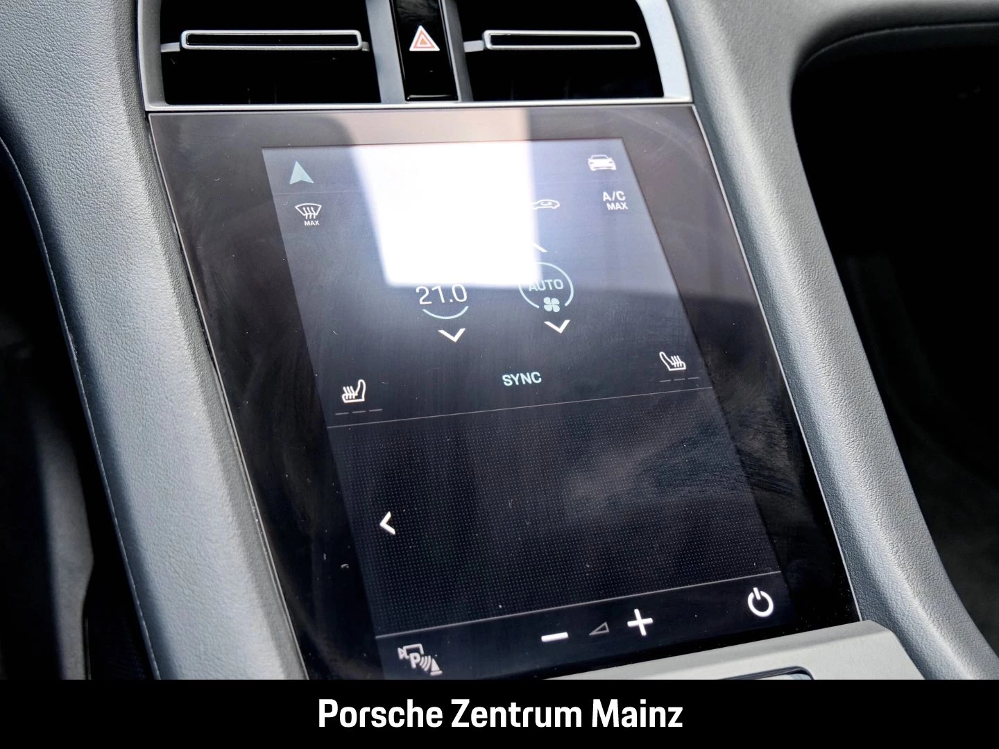 Porsche-Taycan-image-23