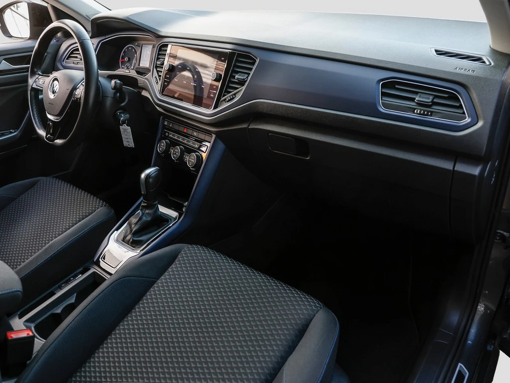 Volkswagen-T-Roc-image-7