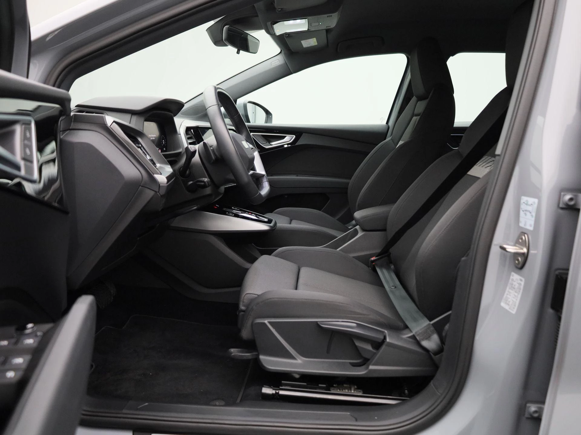 Audi-Q4 e-tron-image-10