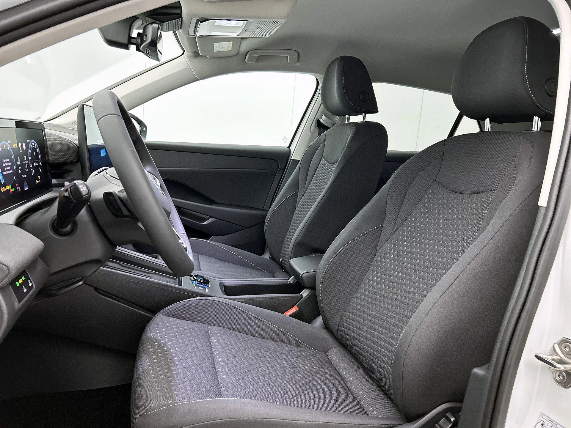 Volkswagen-T-Roc-image-30