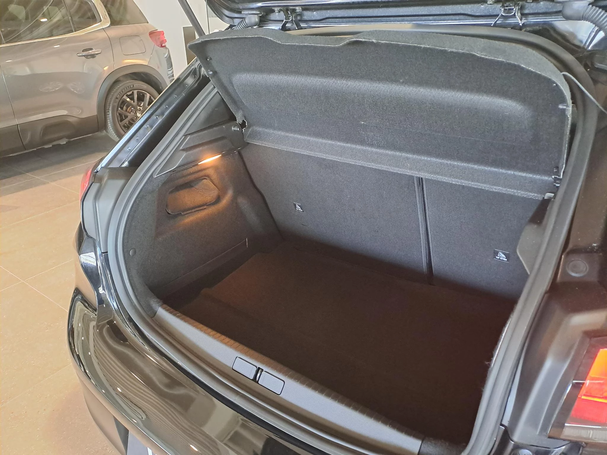 Peugeot-208-image-23