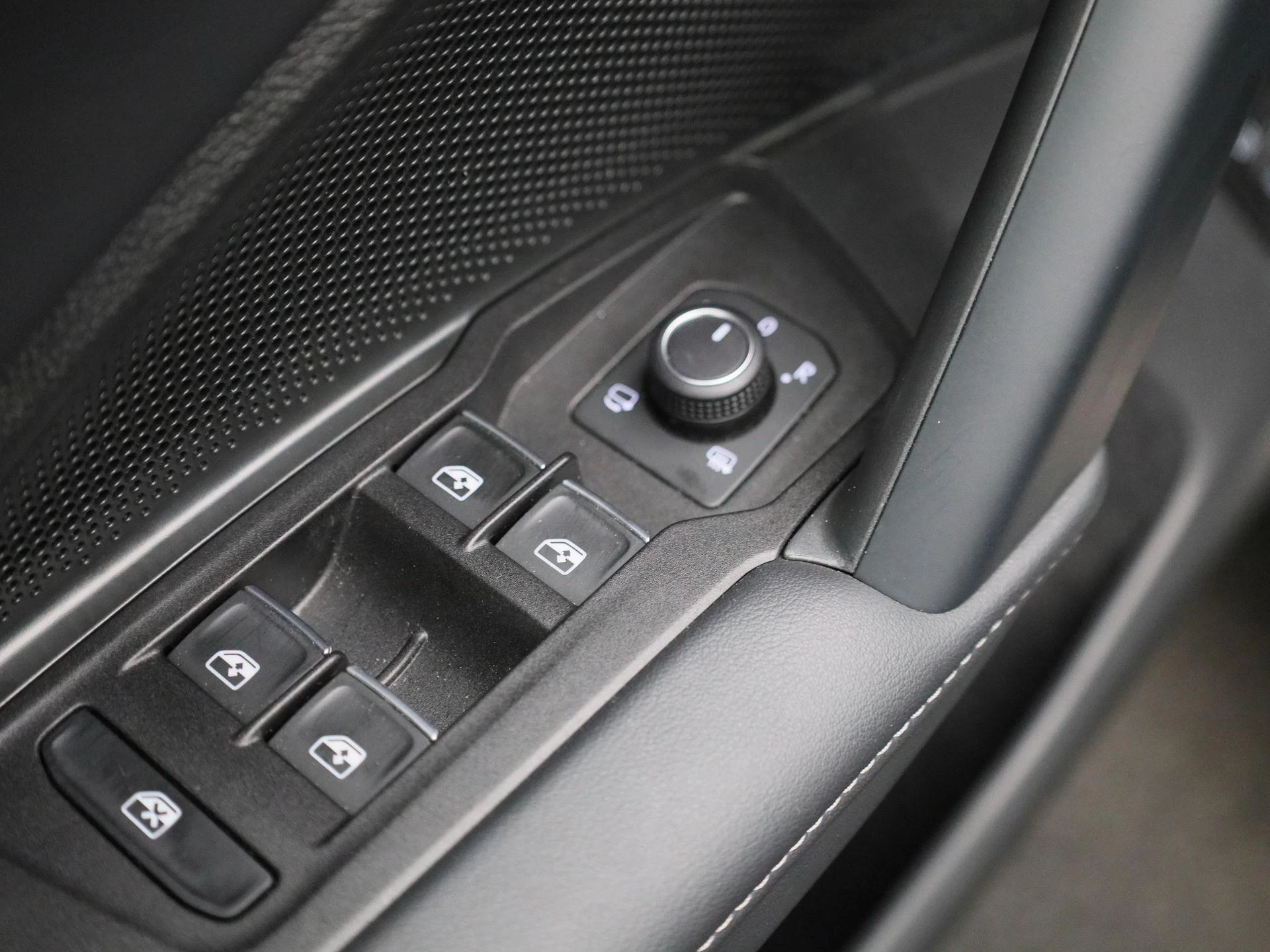 Volkswagen Tiguan 1.5 eHybrid R-Line Edition 204 PK|