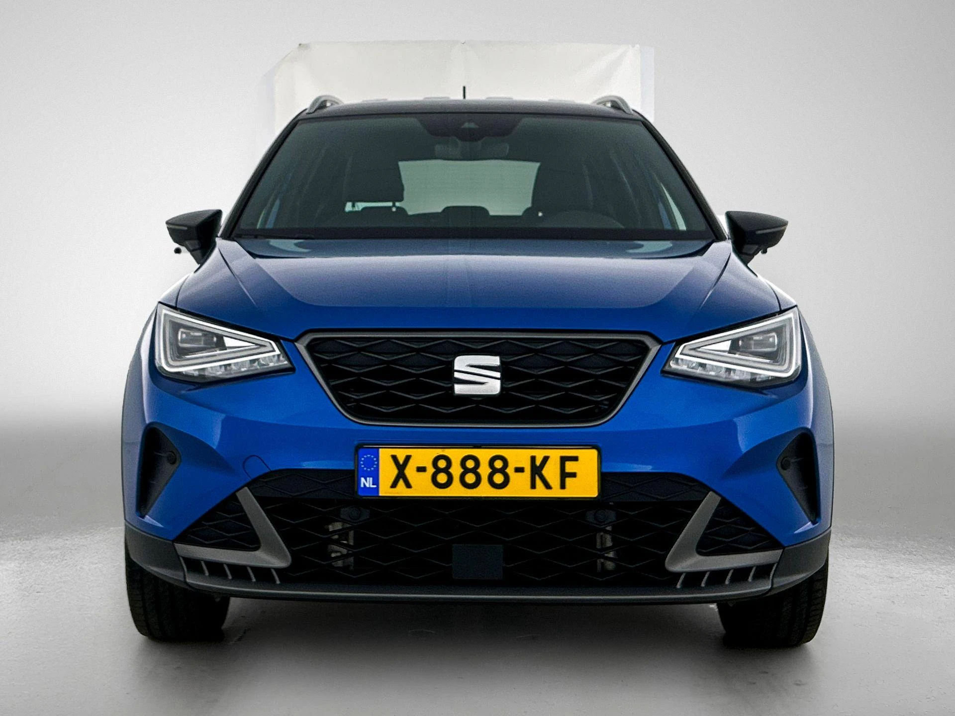 SEAT-Arona-image-4