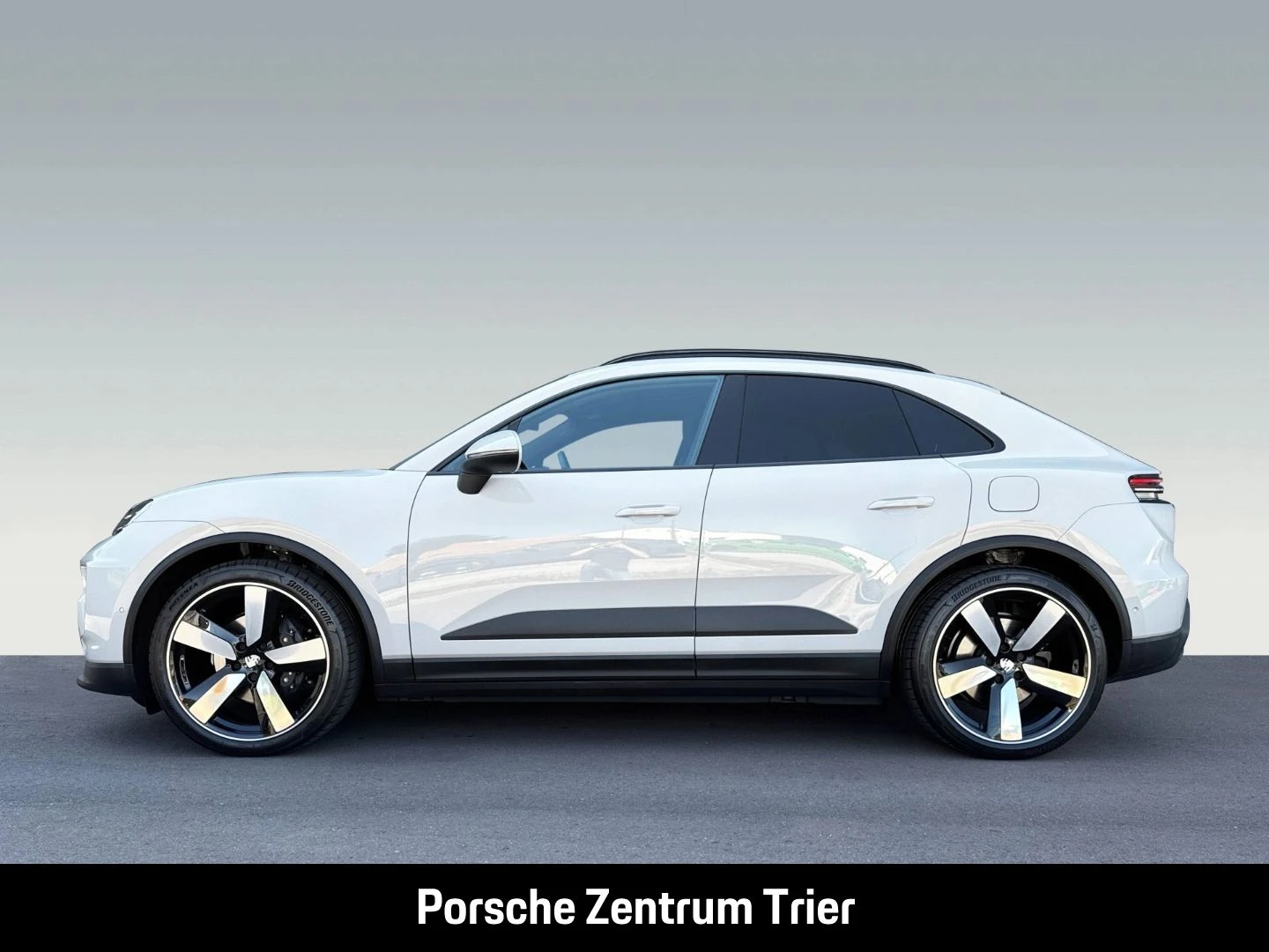 Porsche-Macan-image-1