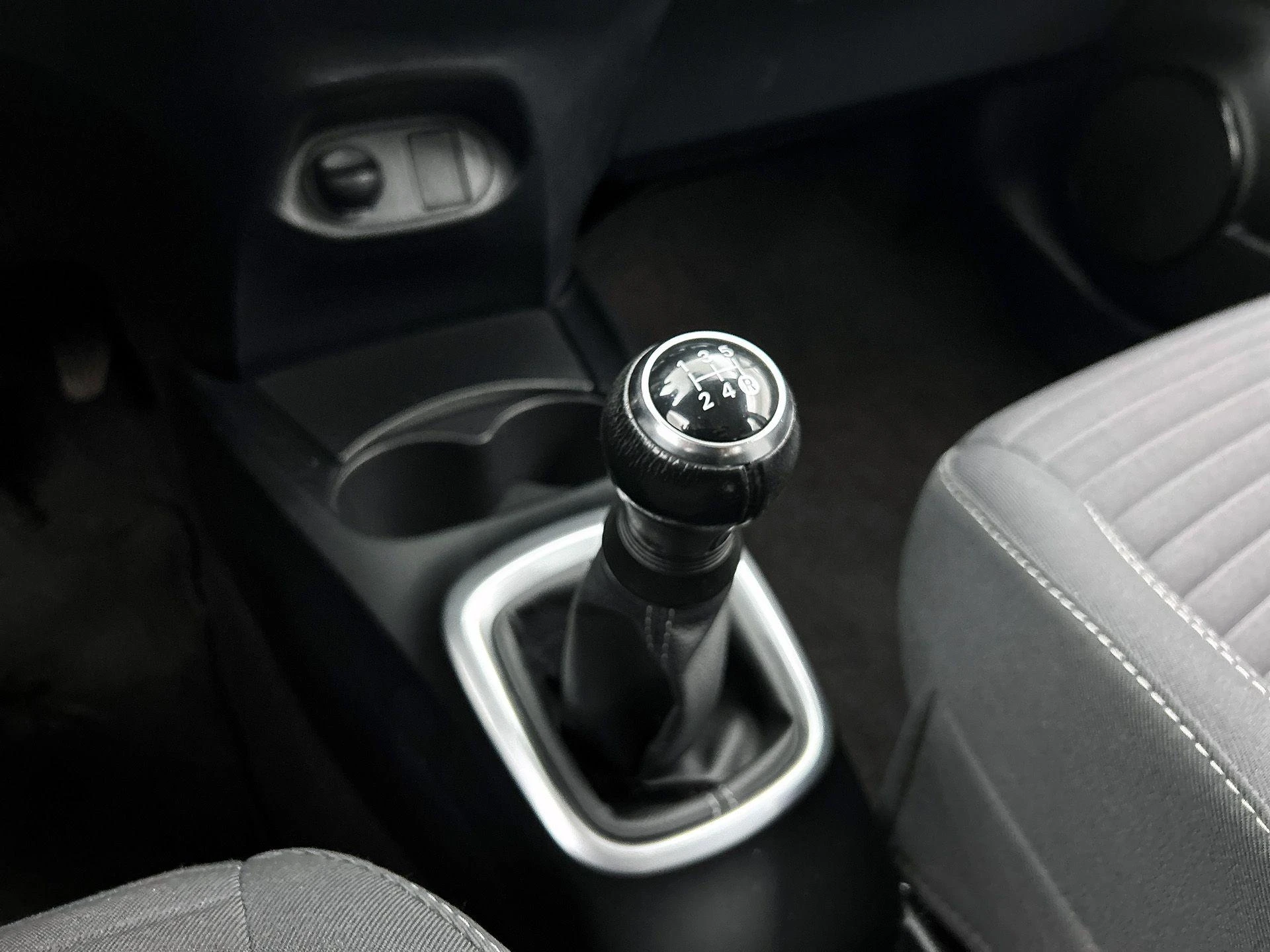 Toyota-Yaris-image-11