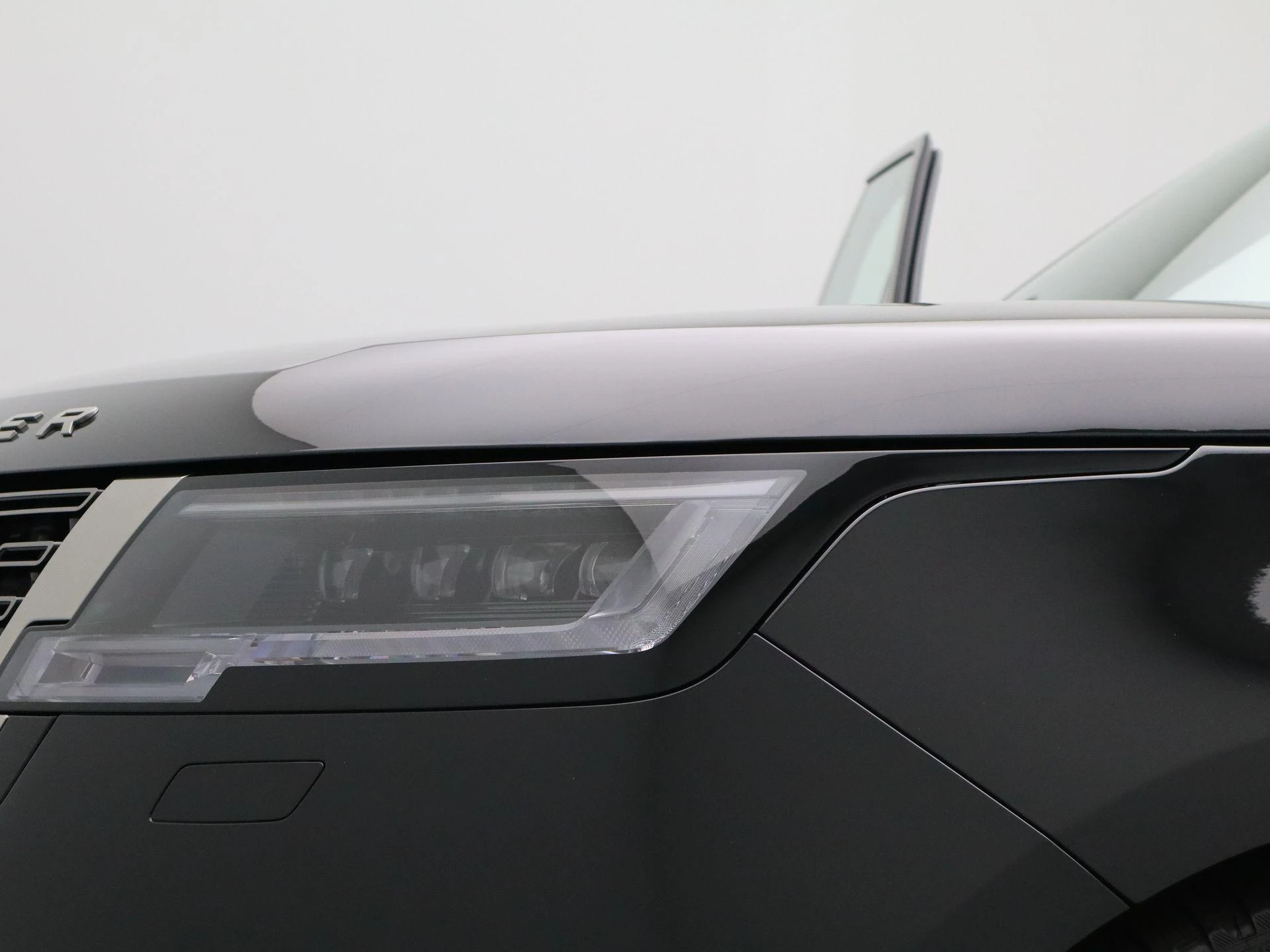 Land Rover-Range Rover-image-13