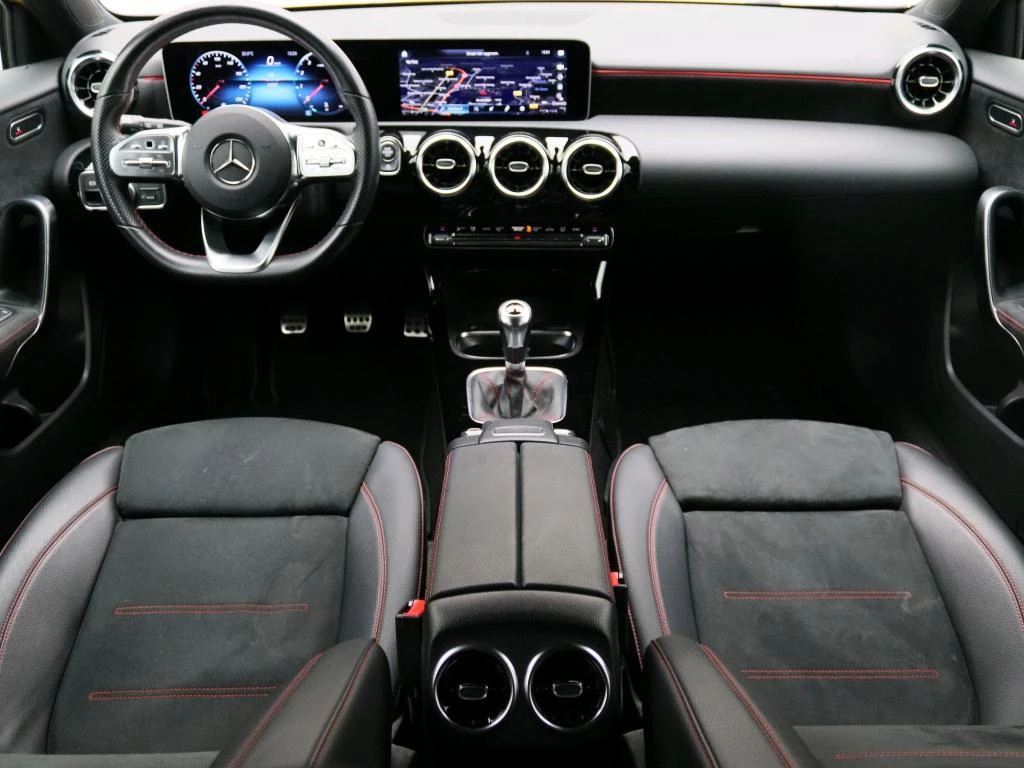 Mercedes-Benz-A-Klasse-image-2