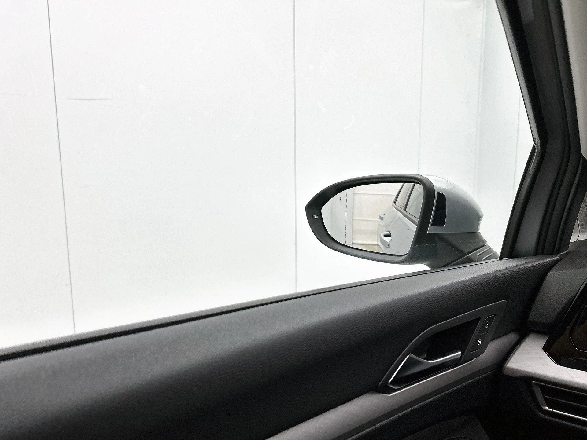 Volkswagen-Golf-image-20