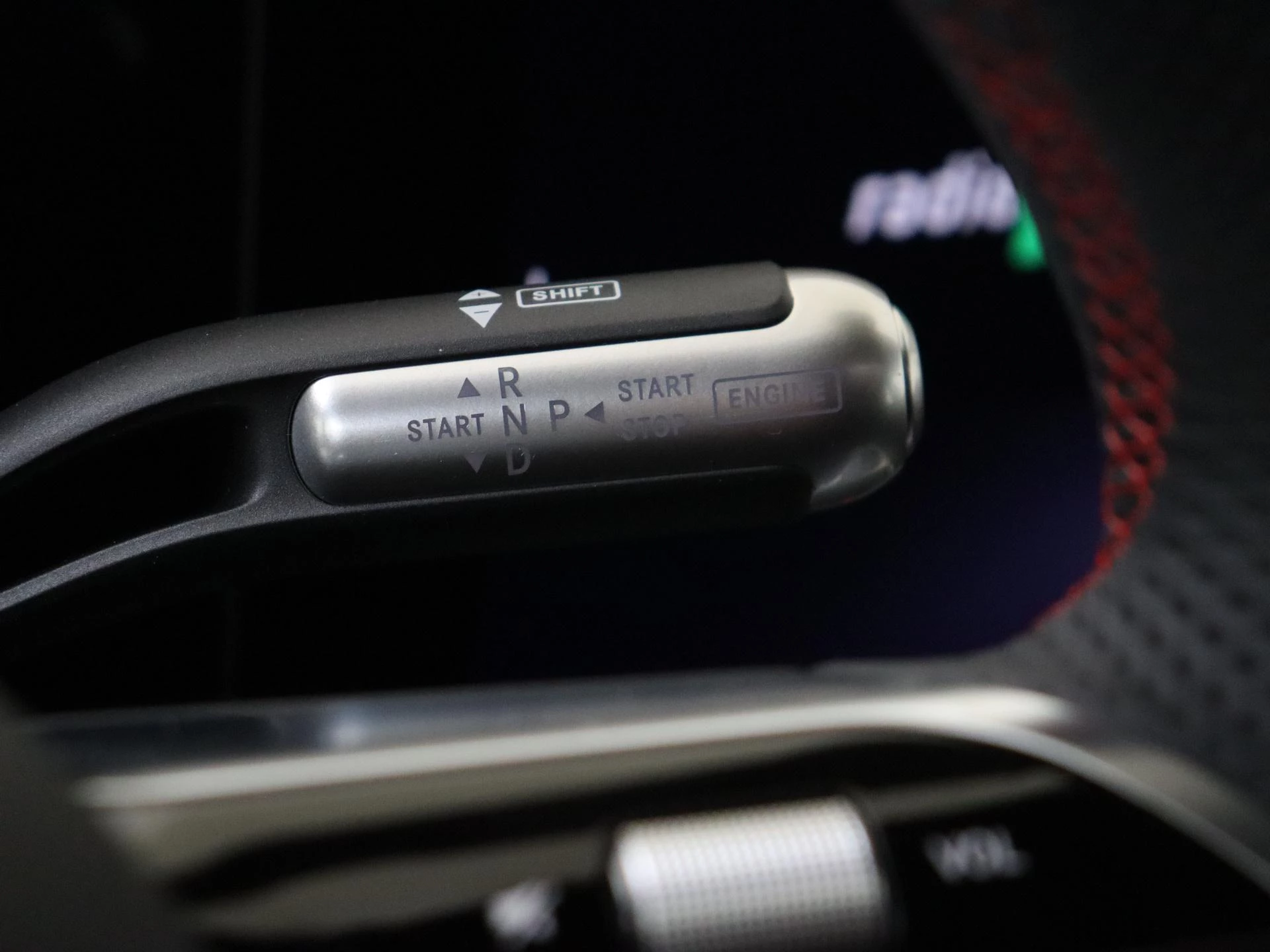 Mercedes-Benz-CLA-image-17