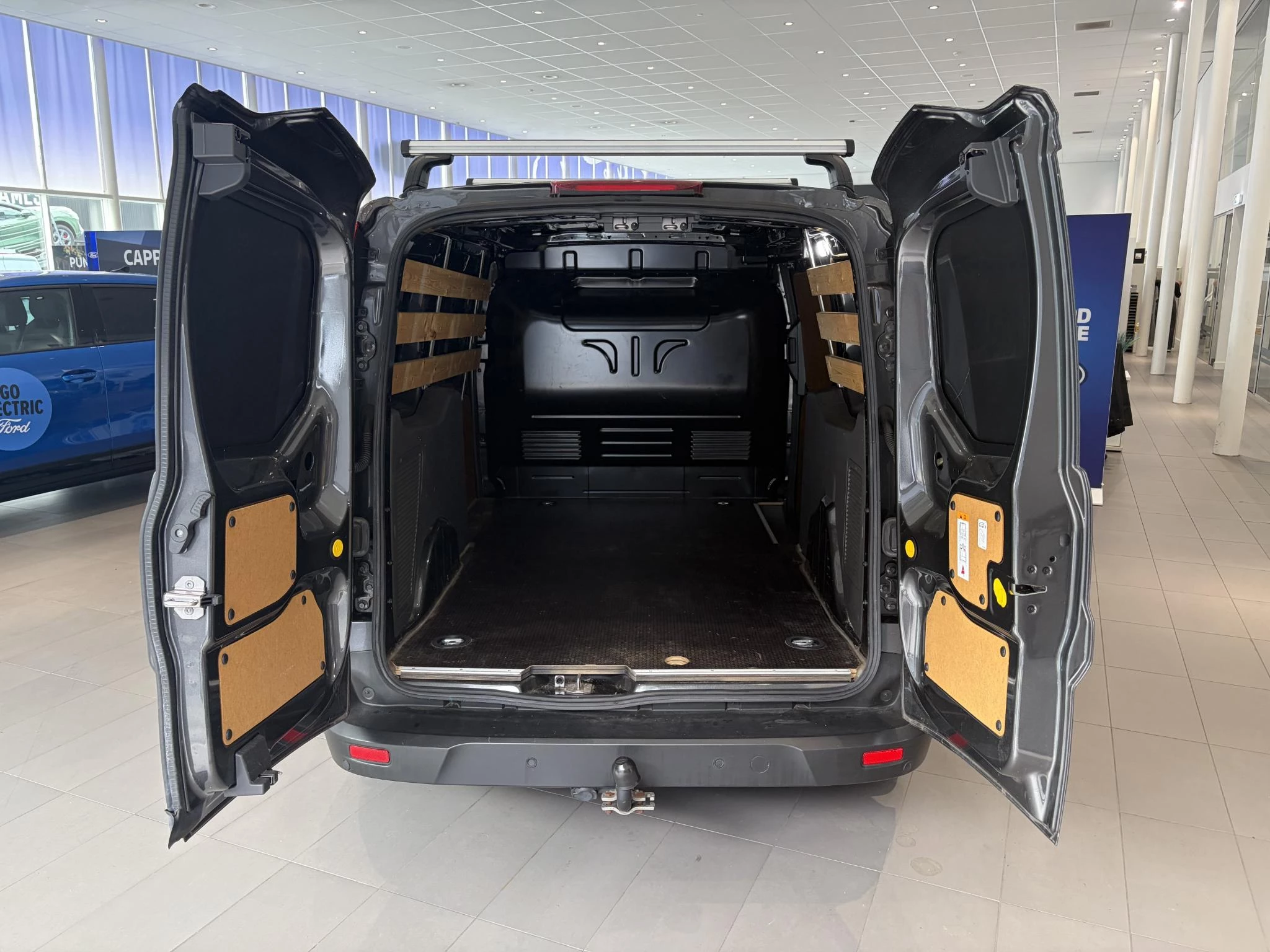Ford-Transit Connect-image-9