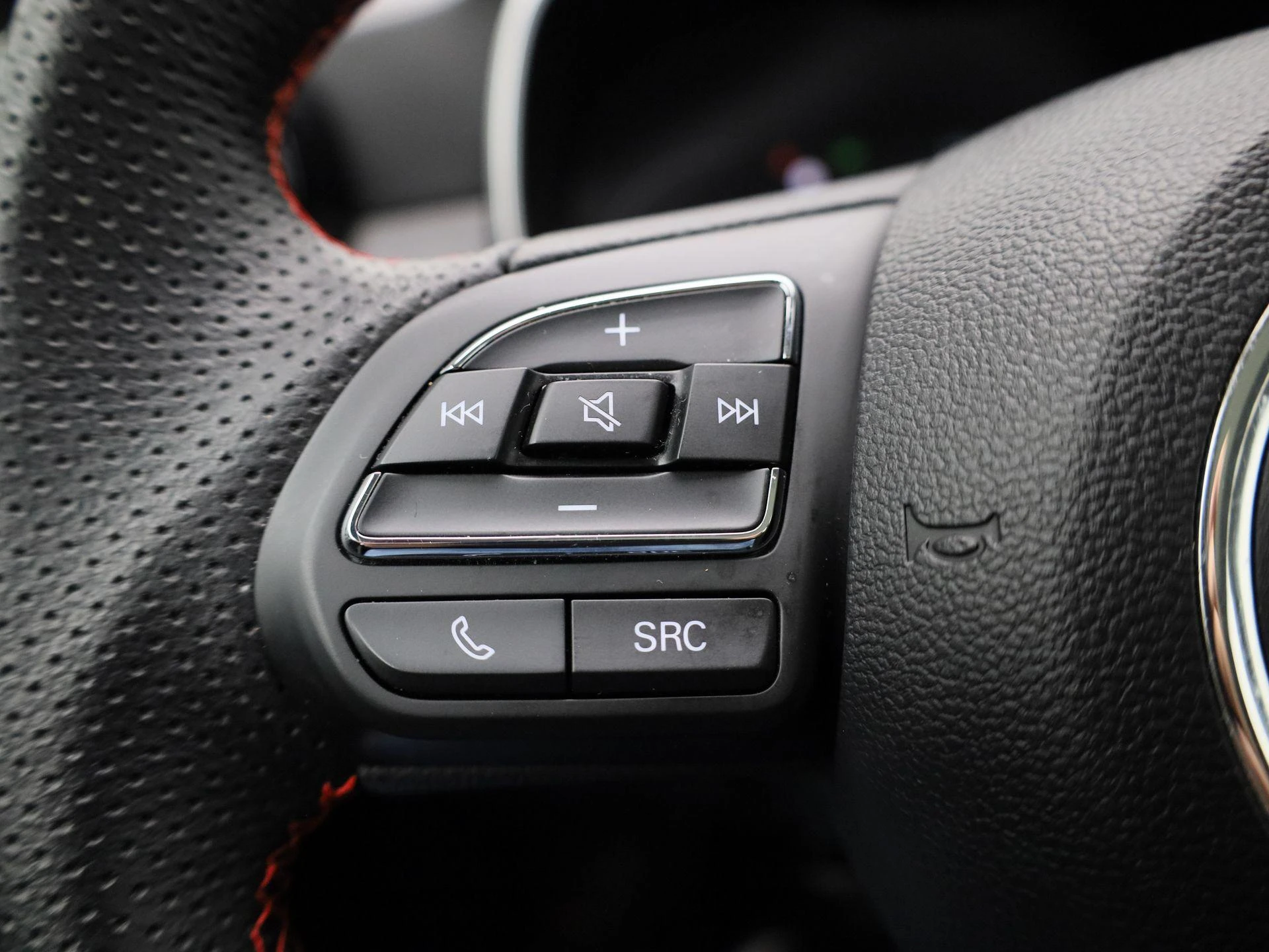 MG-ZS EV-image-18