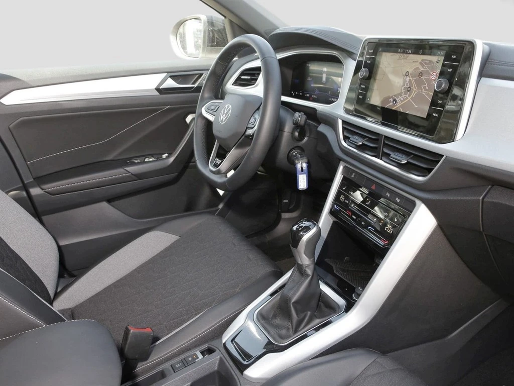Volkswagen-T-Roc-image-8
