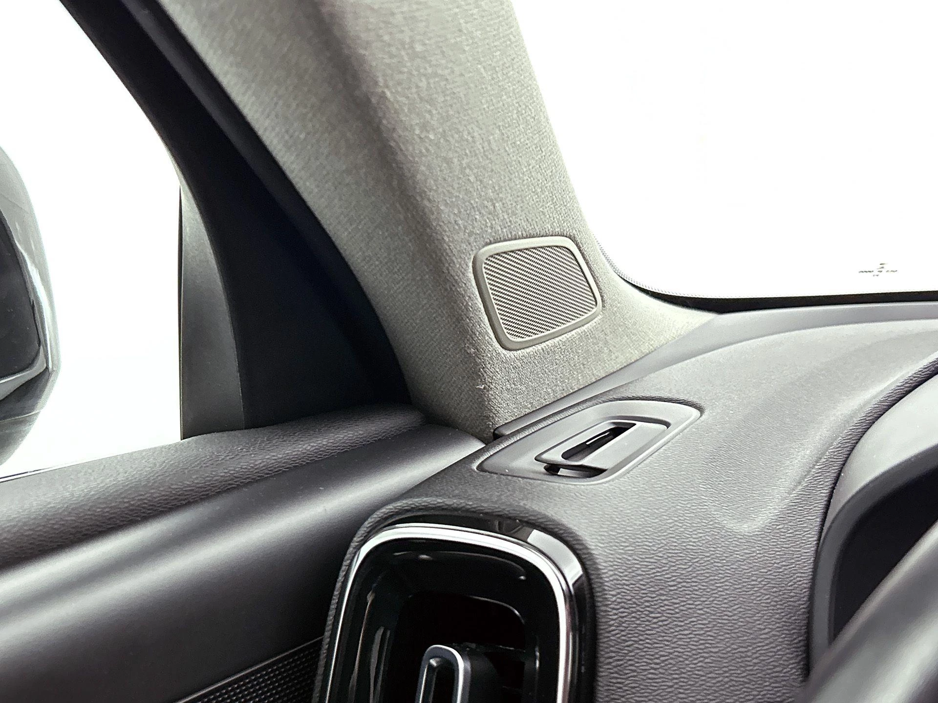 Volvo XC40 1.5 T5 Recharge R-Design