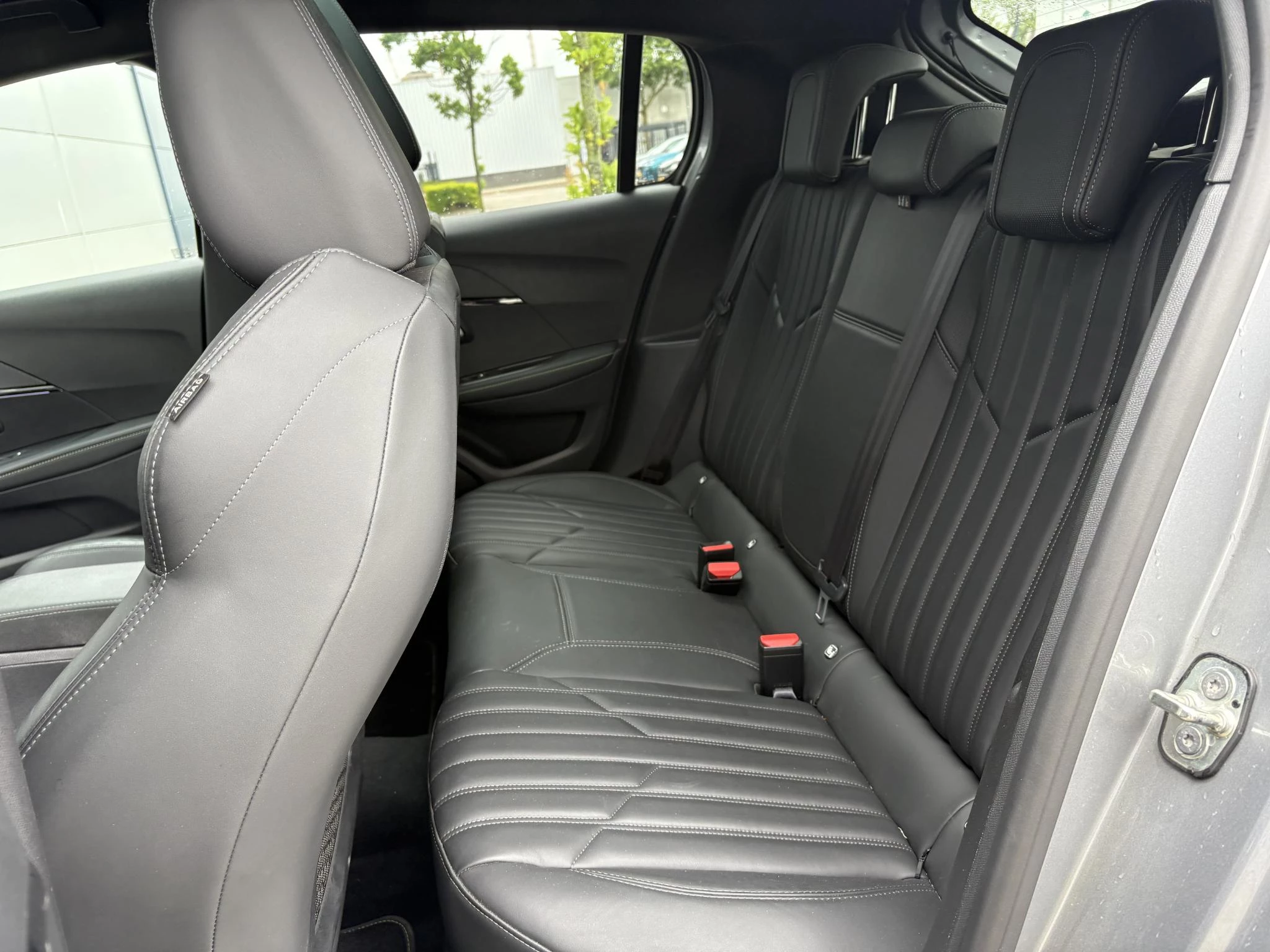 Peugeot-208-image-16