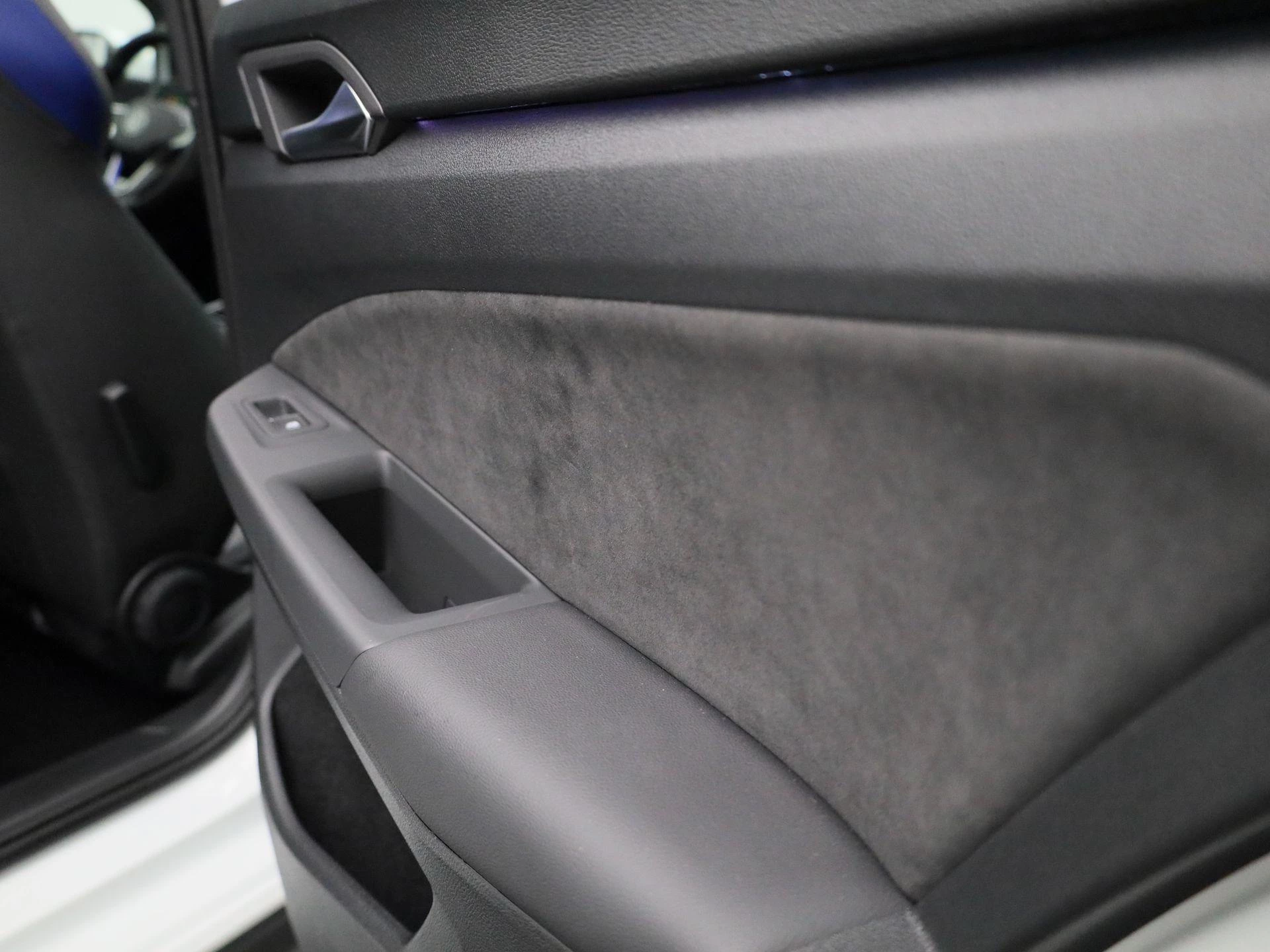 Volkswagen-Golf-image-45