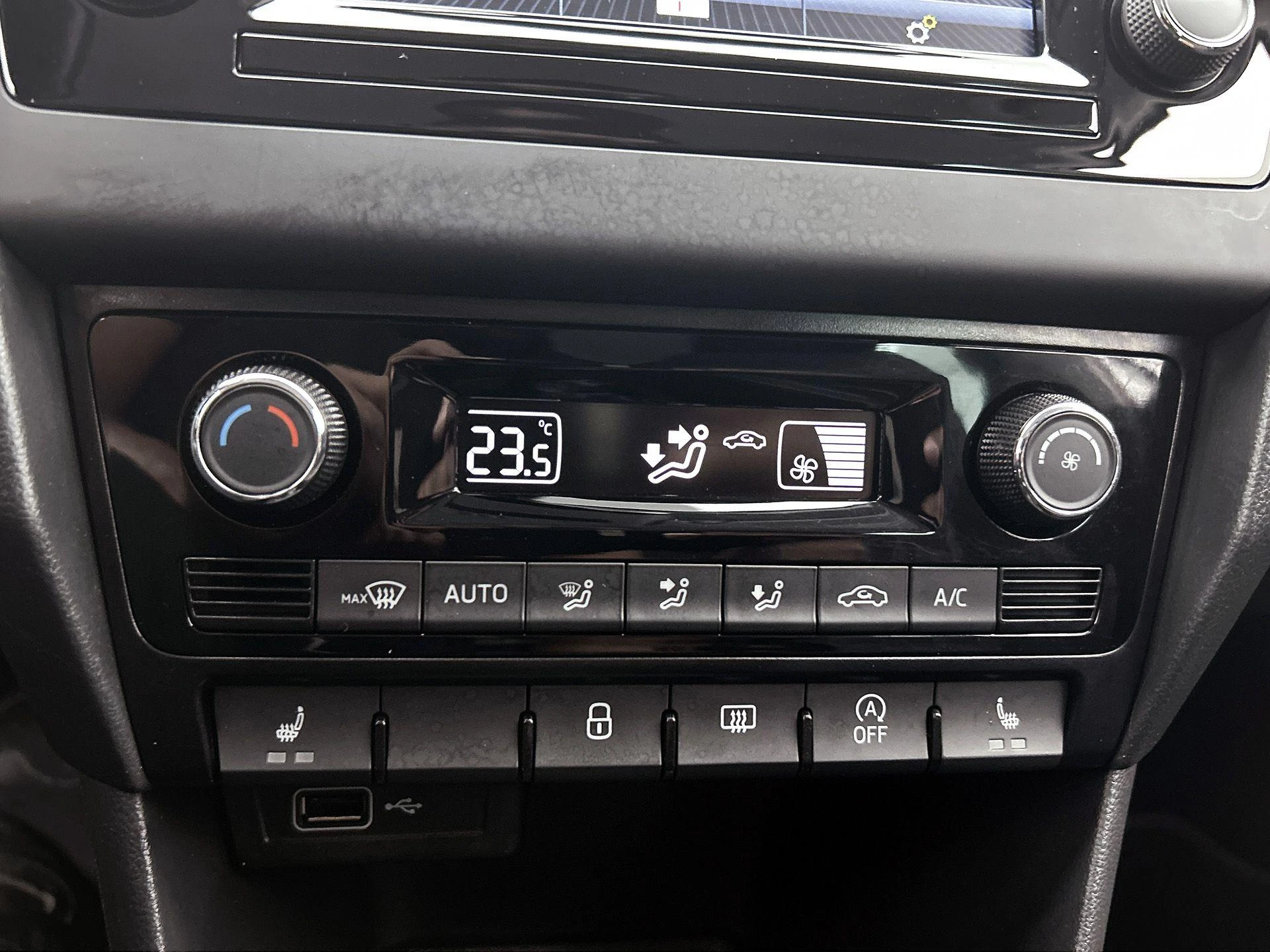 Škoda-Rapid-image-21